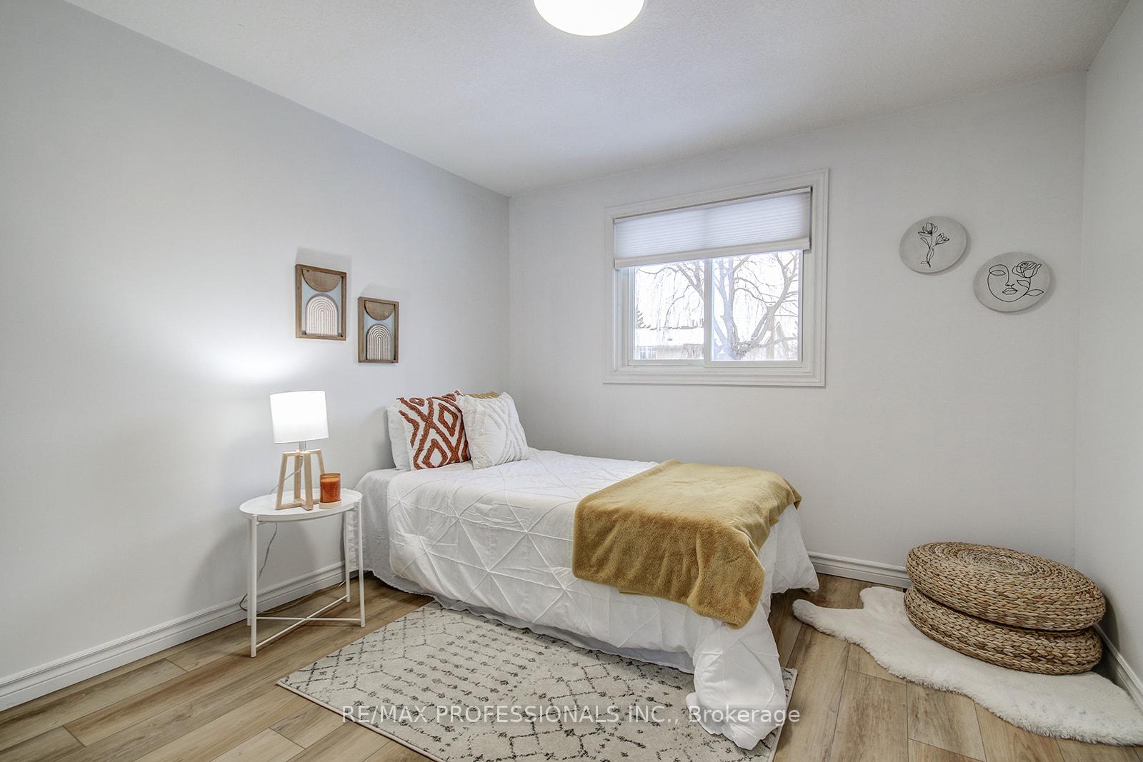 Photo 26 of 25 Windale Crescent, Kitchener — HOMEH