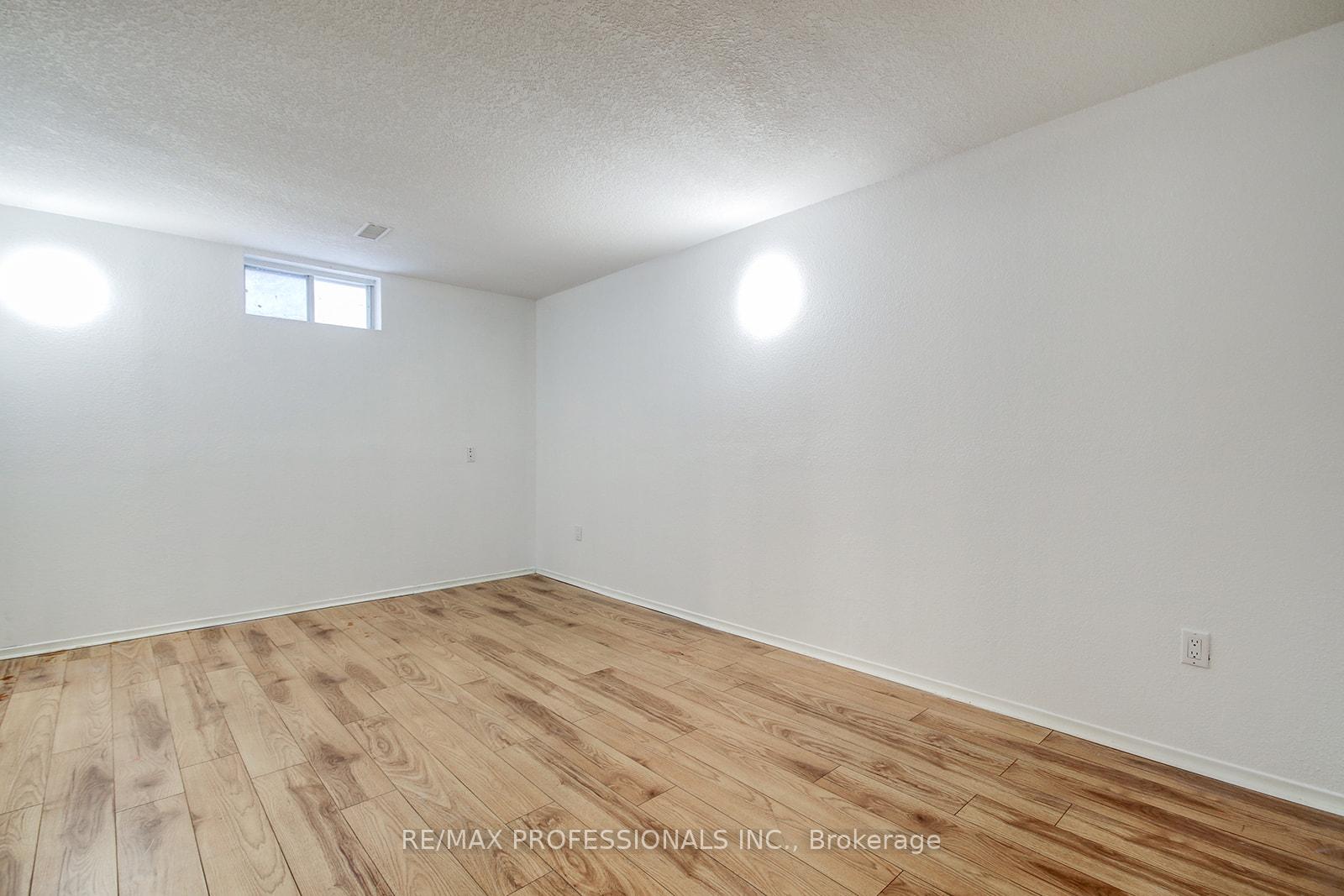 Photo 34 of 25 Windale Crescent, Kitchener — HOMEH