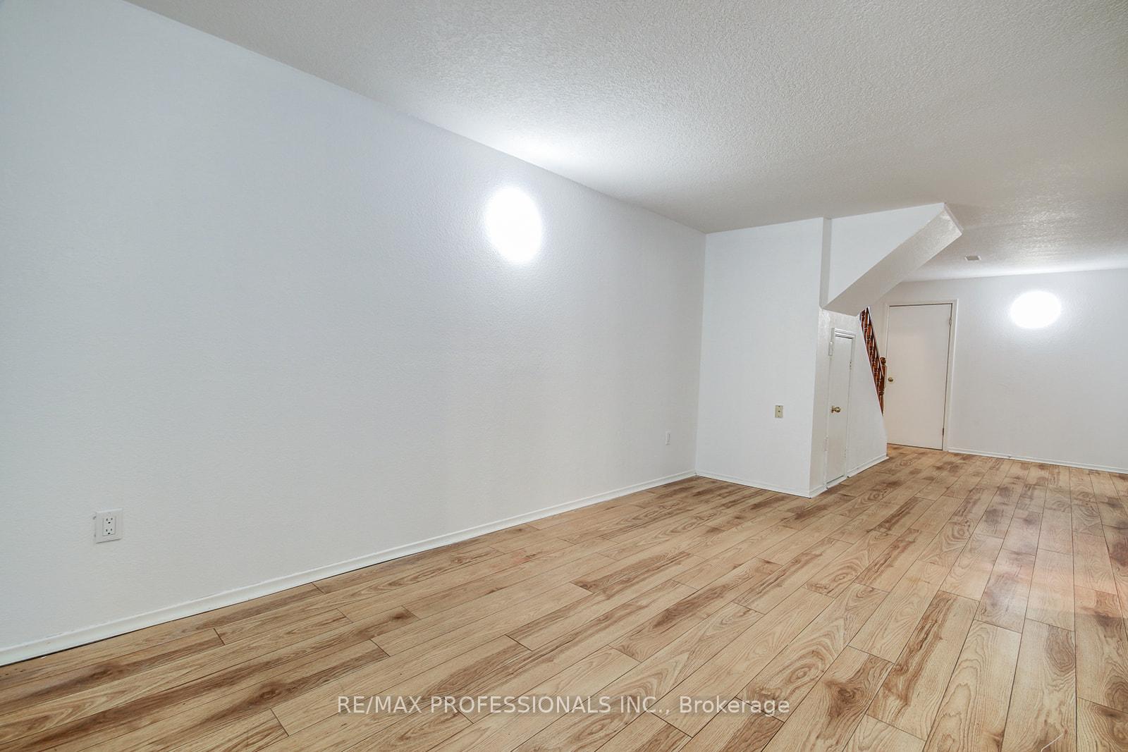 Photo 31 of 25 Windale Crescent, Kitchener — HOMEH