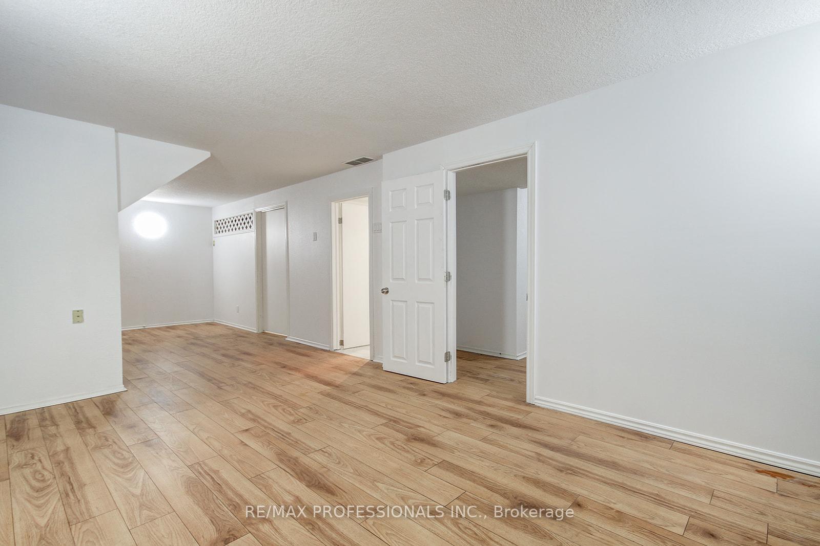 Photo 33 of 25 Windale Crescent, Kitchener — HOMEH