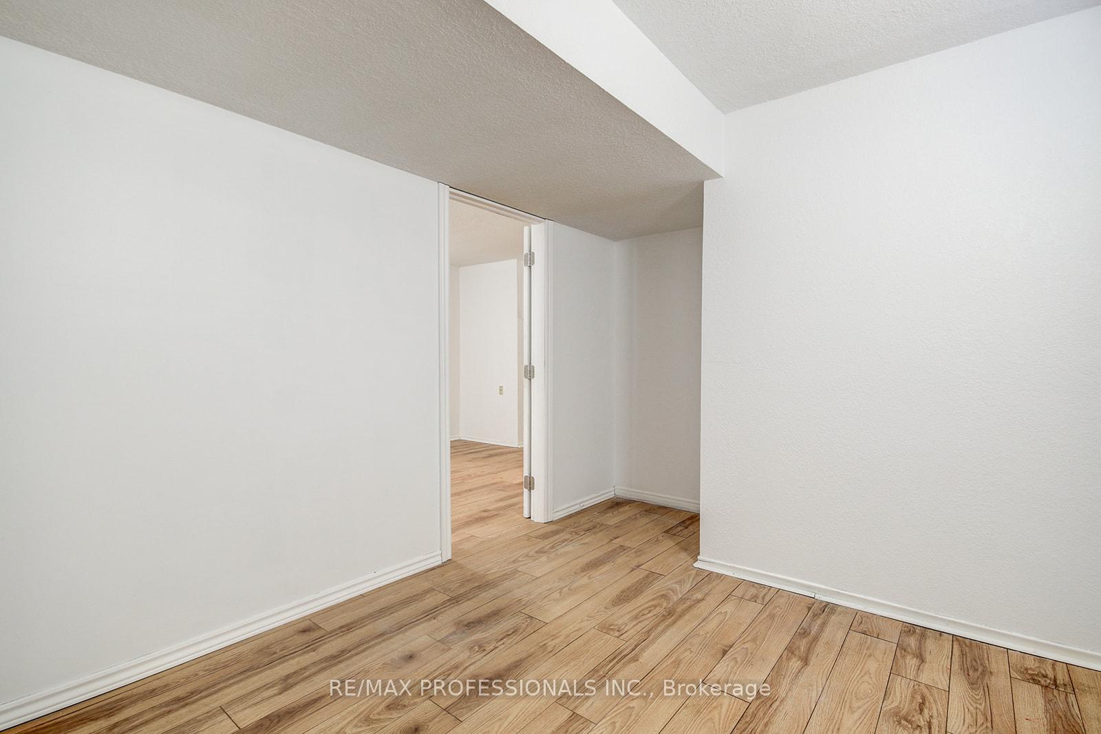 Photo 32 of 25 Windale Crescent, Kitchener — HOMEH