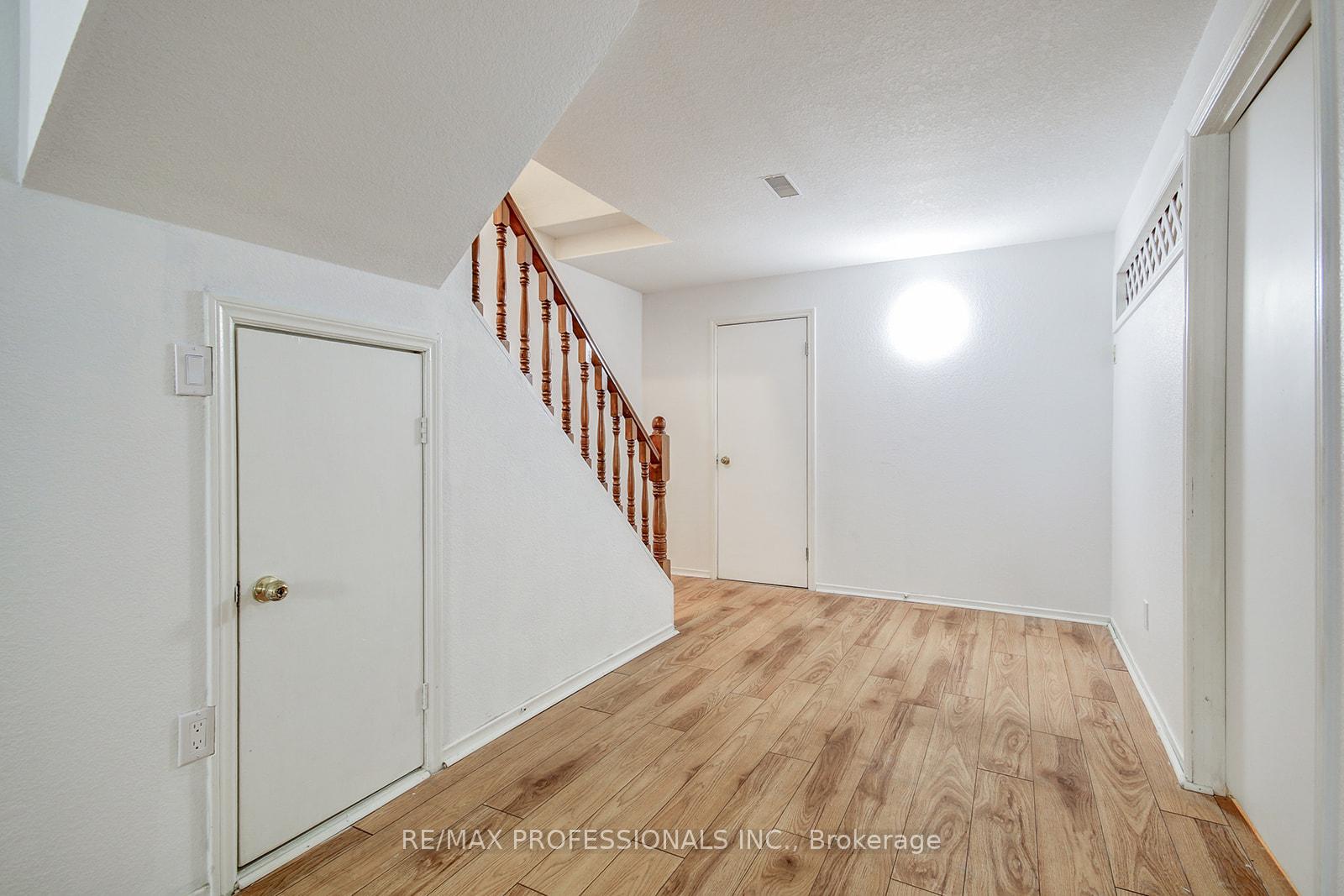 Photo 36 of 25 Windale Crescent, Kitchener — HOMEH