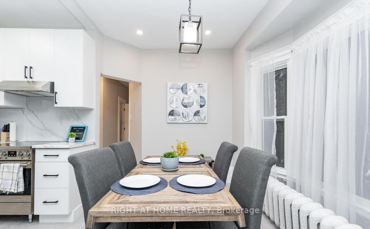 Photo 2 of 38 Inchbury Street, Hamilton, Strathcona — HOMEH