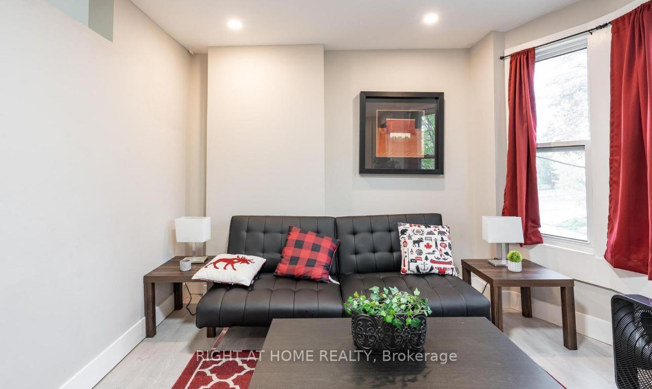 Photo 13 of 38 Inchbury Street, Hamilton, Strathcona — HOMEH