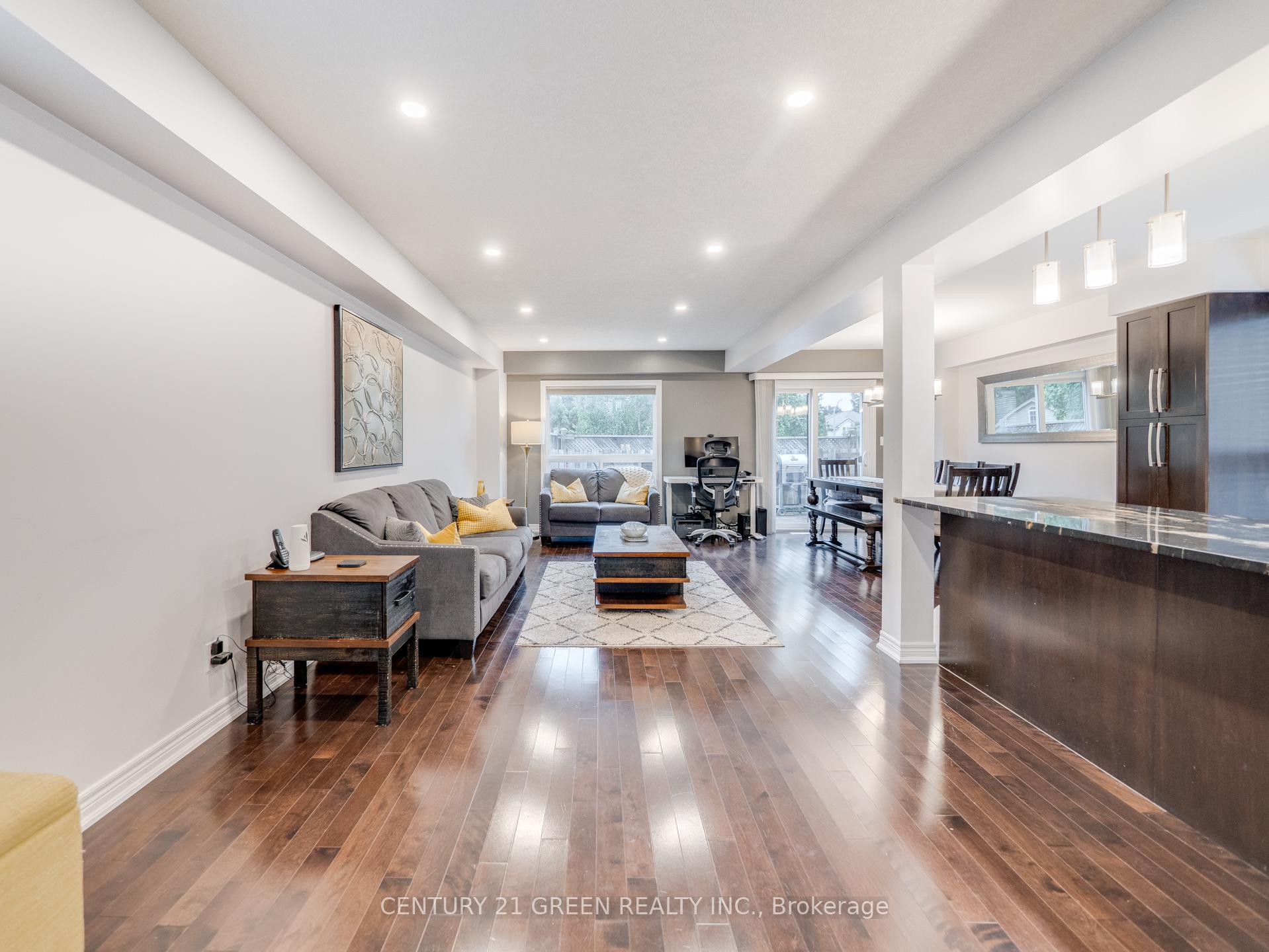 Photo 4 of 172 Melran Drive, Cambridge — HOMEH
