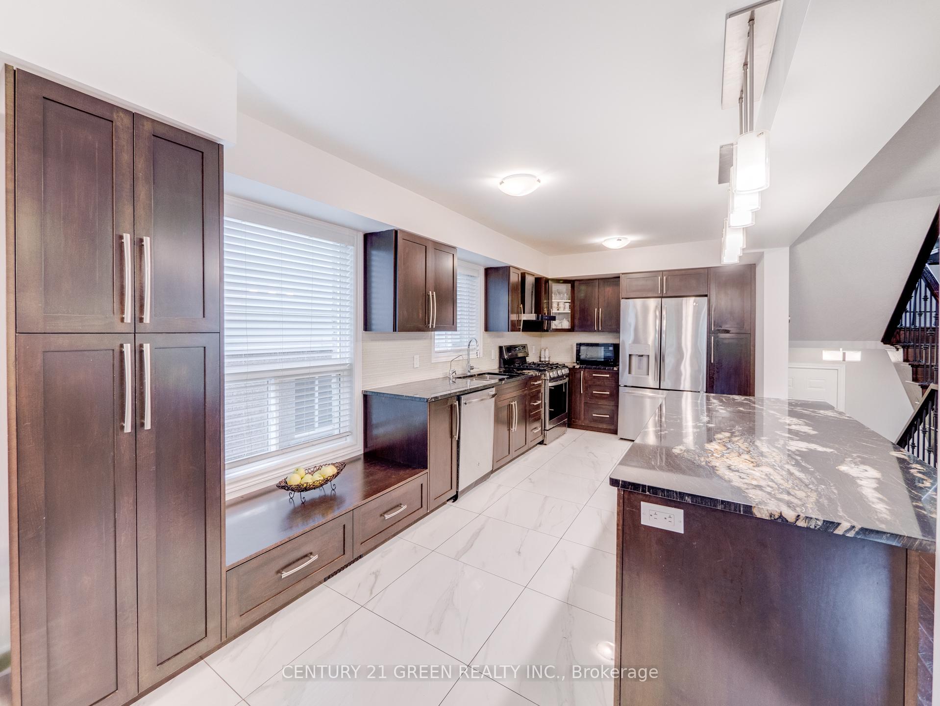 Photo 10 of 172 Melran Drive, Cambridge — HOMEH