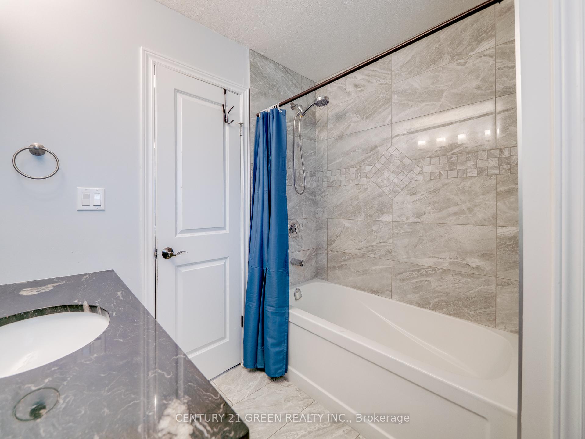 Photo 20 of 172 Melran Drive, Cambridge — HOMEH