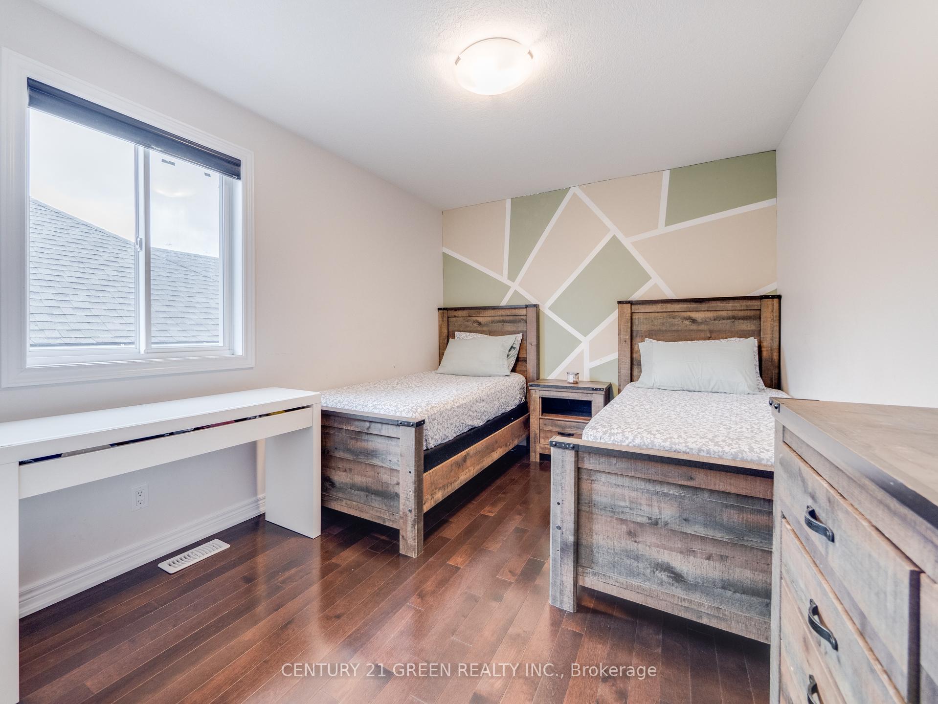 Photo 21 of 172 Melran Drive, Cambridge — HOMEH