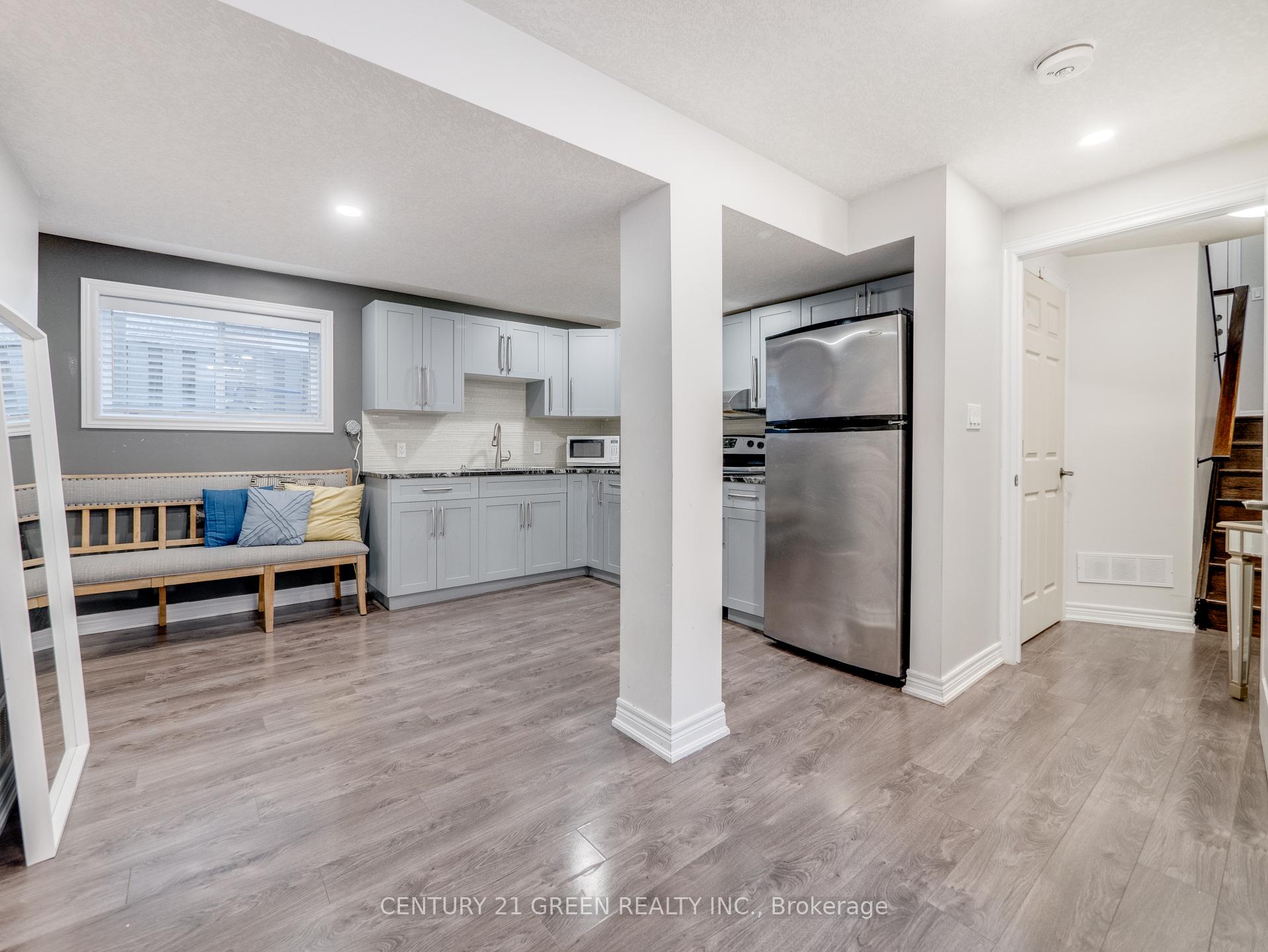 Photo 23 of 172 Melran Drive, Cambridge — HOMEH