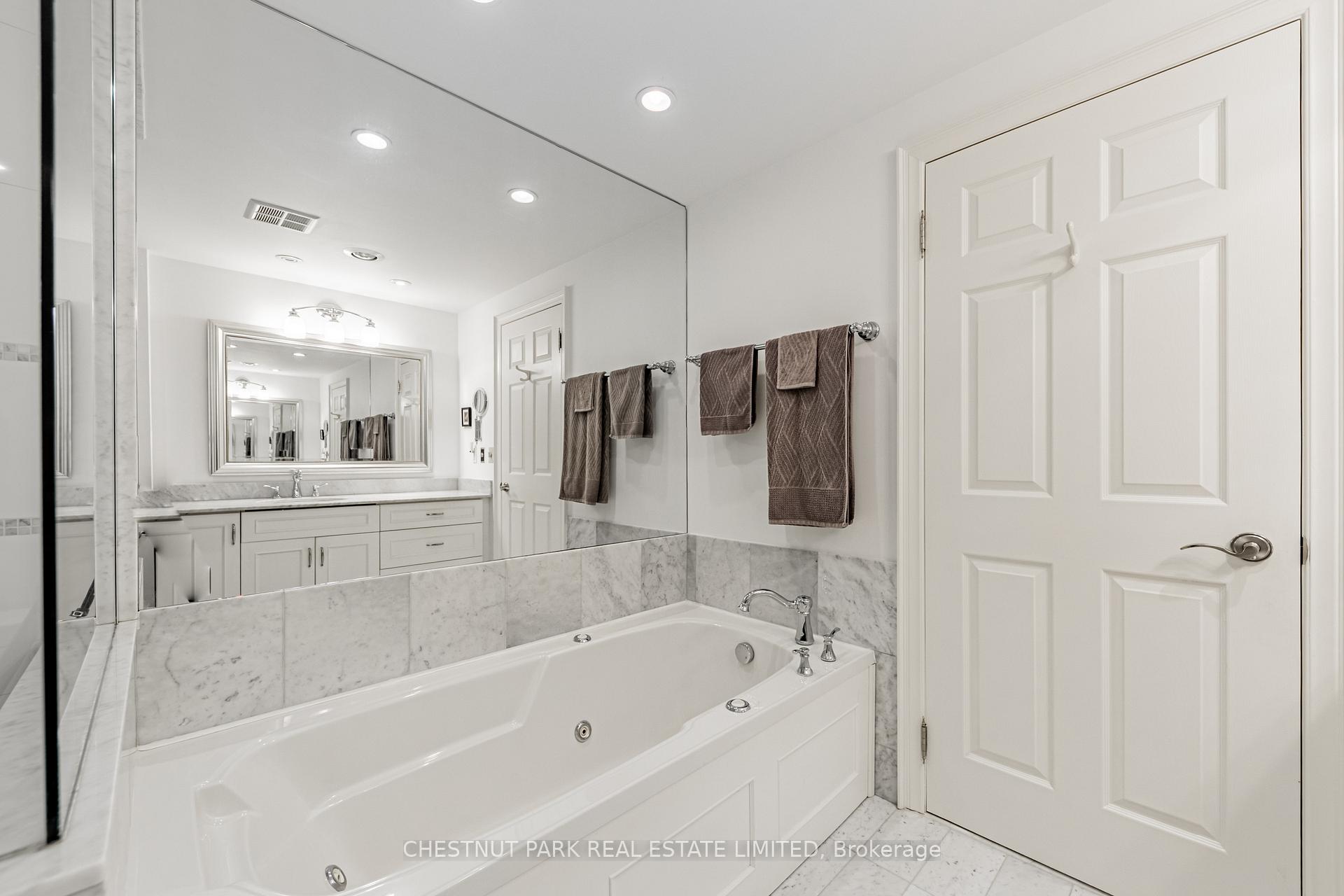 Photo 26 of Unit 810, 2900 Yonge Street, Toronto, Lawrence Park South — HOMEH