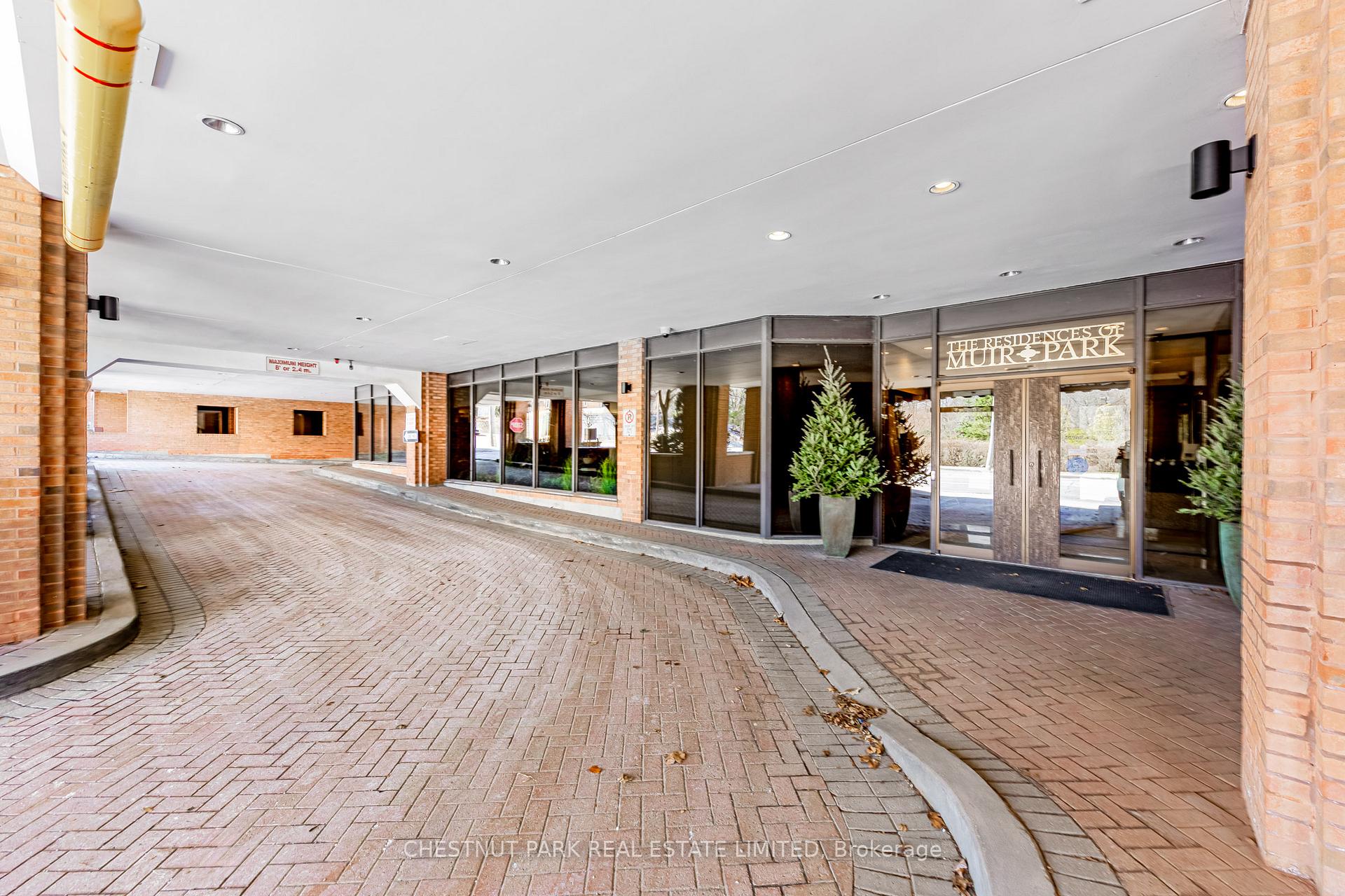 Photo 17 of Unit 810, 2900 Yonge Street, Toronto, Lawrence Park South — HOMEH