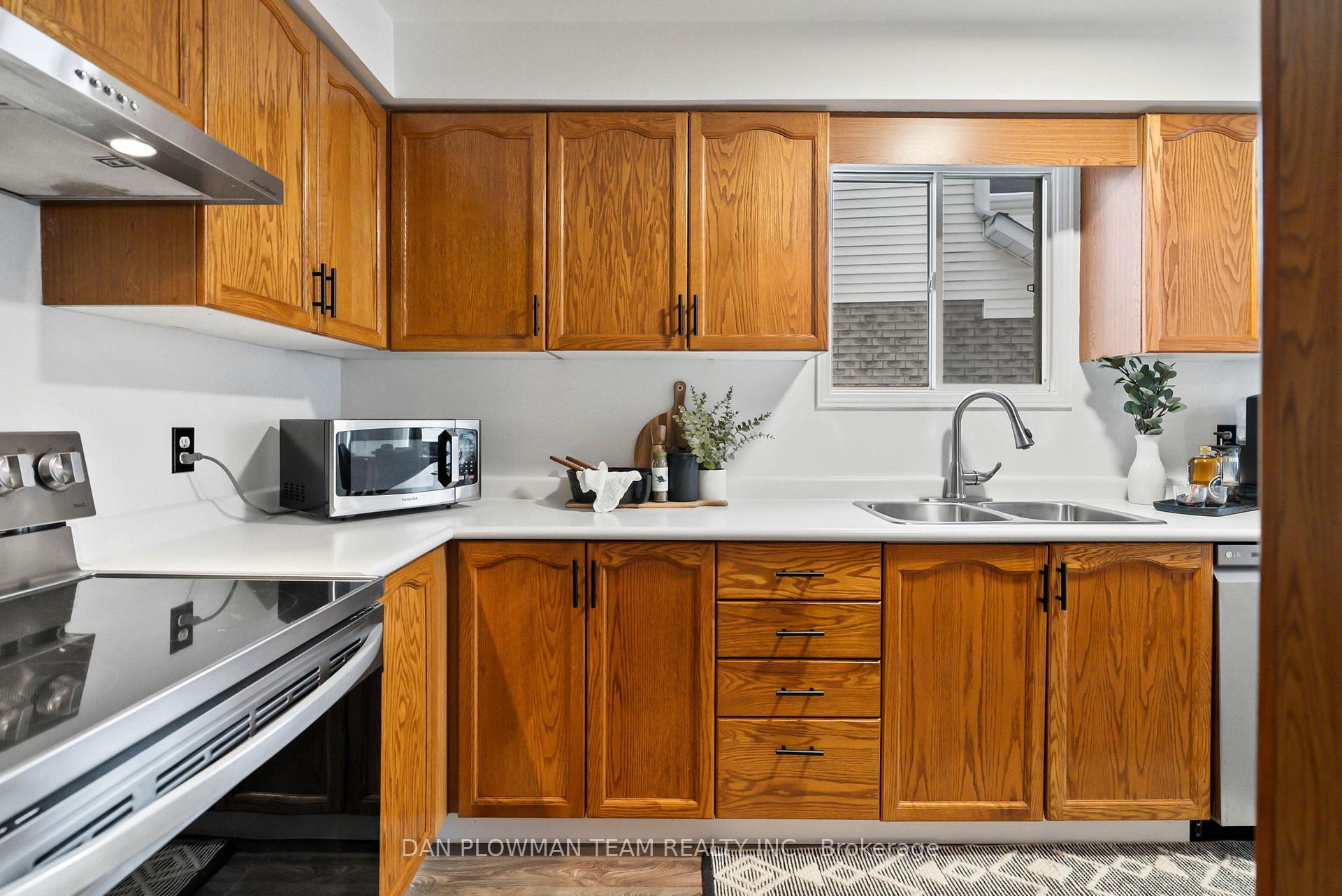 Photo 23 of 684 Elderberry Drive, Oshawa, Pinecrest — HOMEH