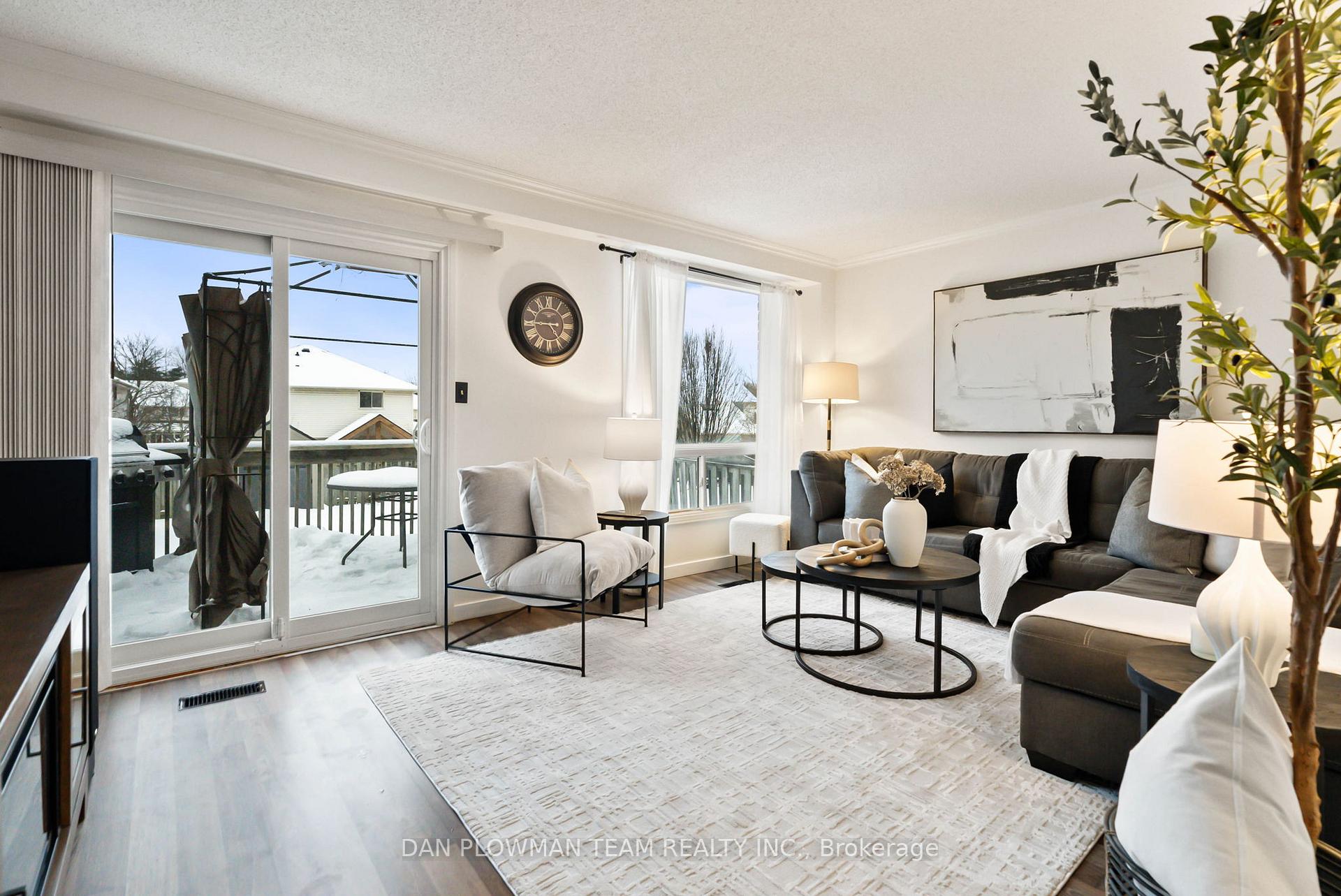 Photo 6 of 684 Elderberry Drive, Oshawa, Pinecrest — HOMEH