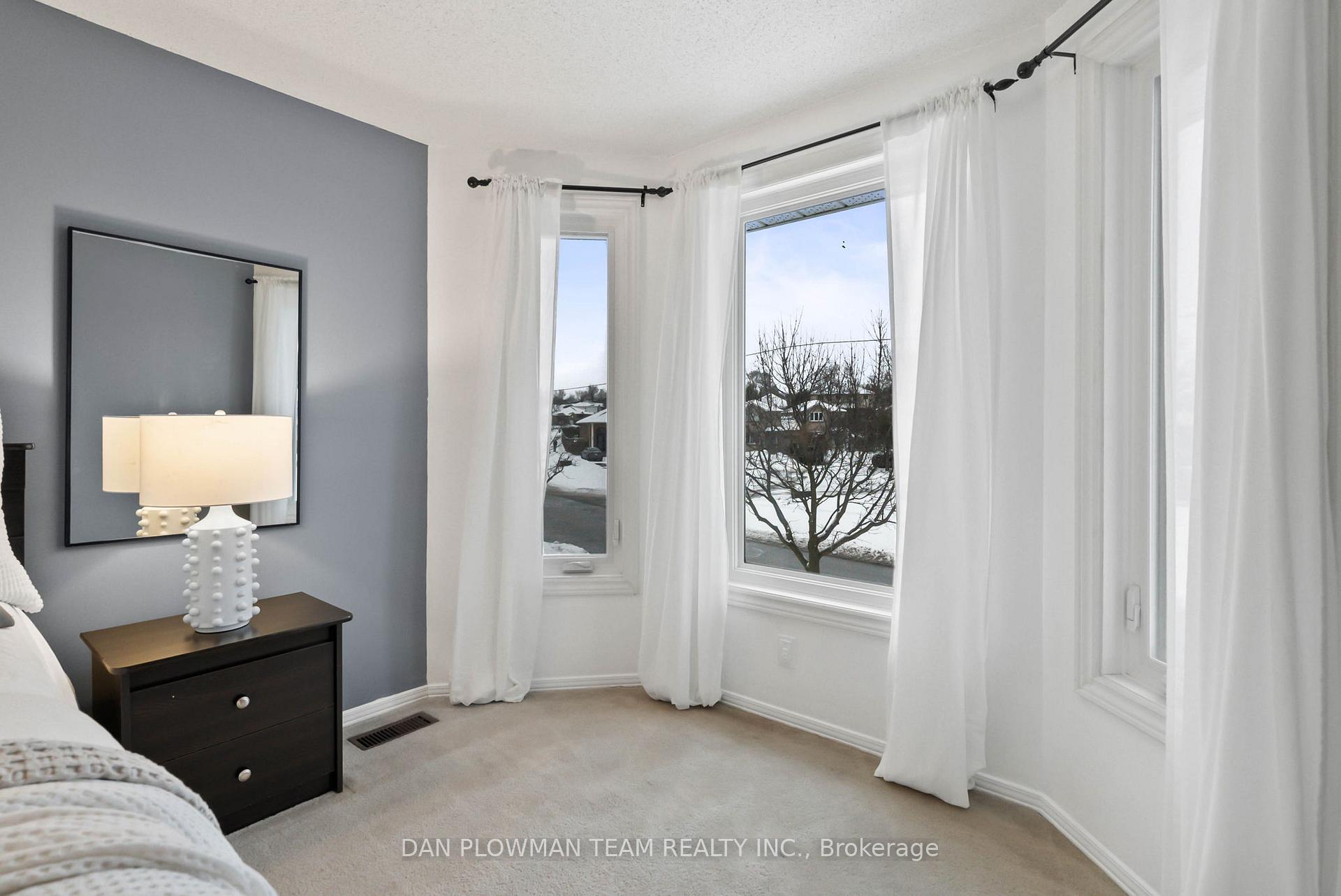 Photo 15 of 684 Elderberry Drive, Oshawa, Pinecrest — HOMEH
