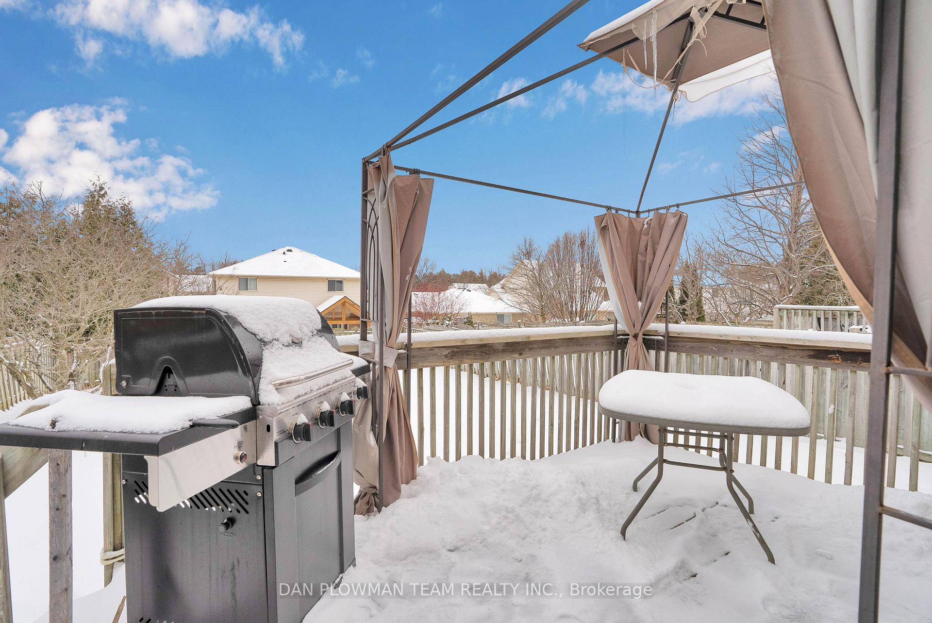 Photo 31 of 684 Elderberry Drive, Oshawa, Pinecrest — HOMEH