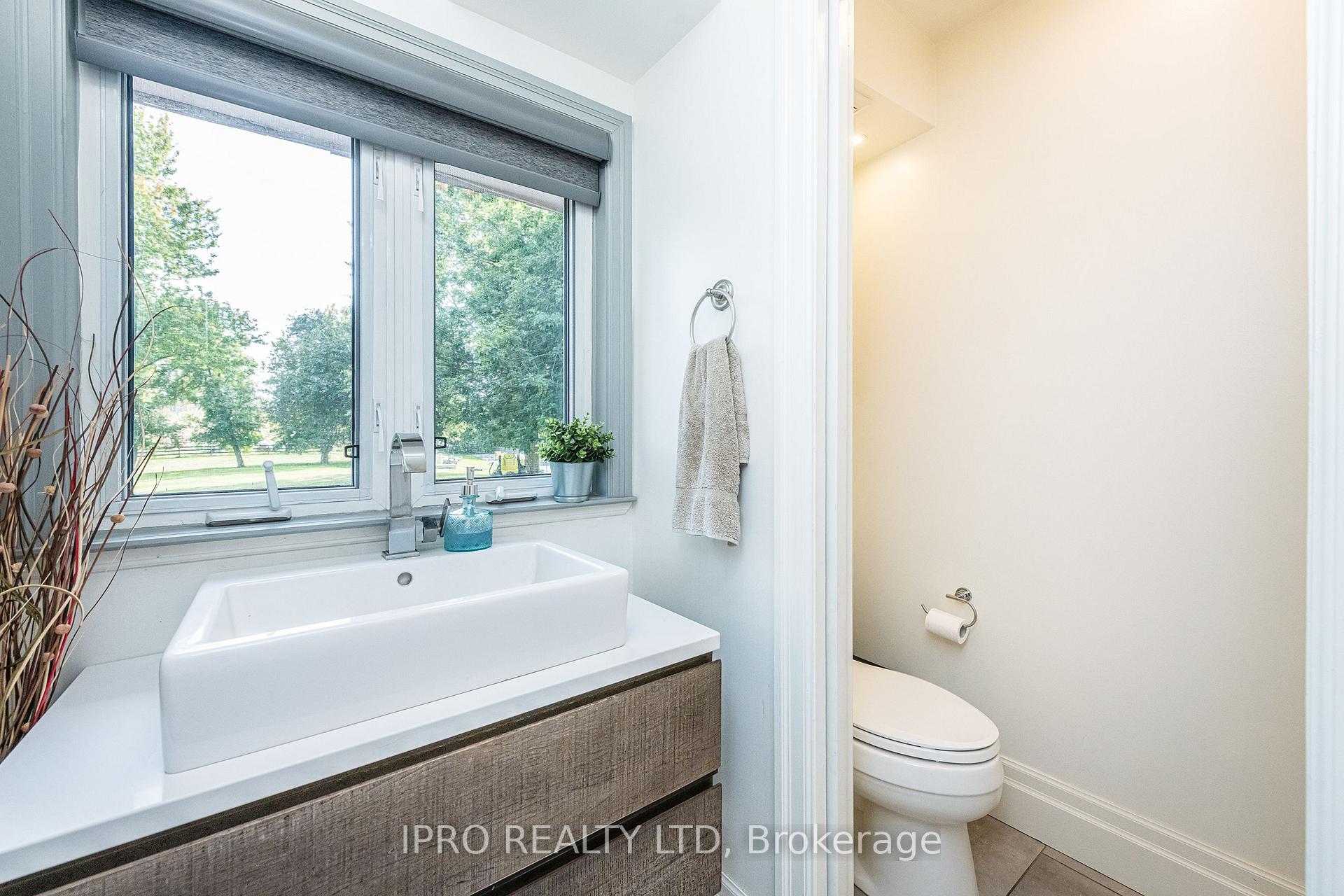 Photo 13 of 6845 19th Side Road, King, Schomberg — HOMEH