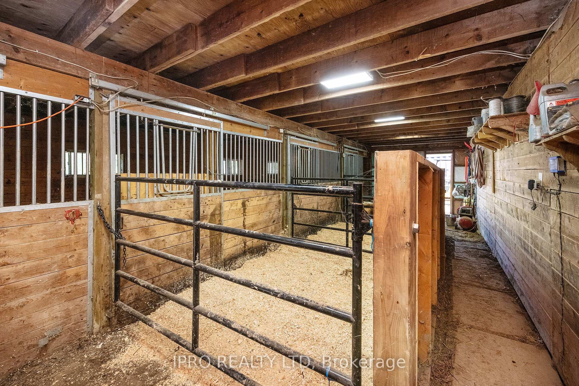 Photo 47 of 6845 19th Side Road, King, Schomberg — HOMEH