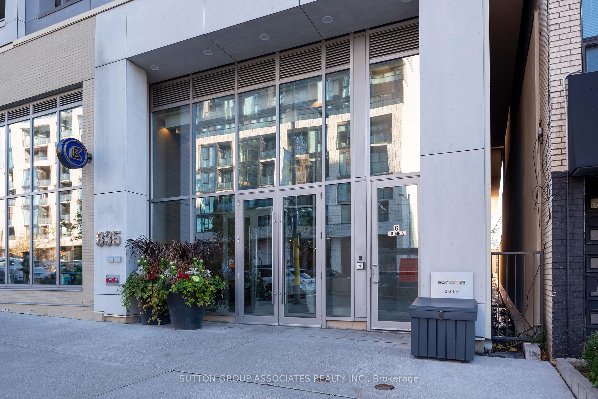 Photo 4 of Unit 413, 835 St Clair Avenue W, Toronto, Wychwood — HOMEH
