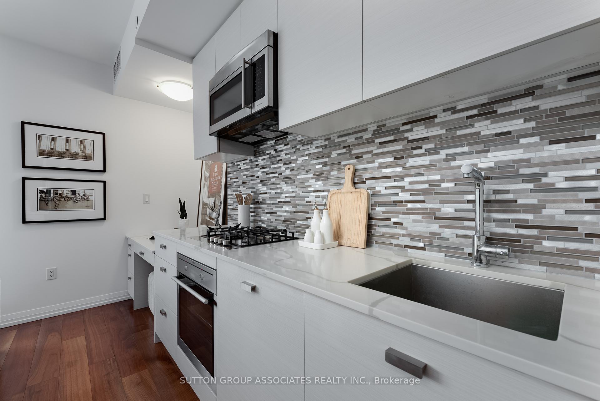 Photo 9 of Unit 413, 835 St Clair Avenue W, Toronto, Wychwood — HOMEH