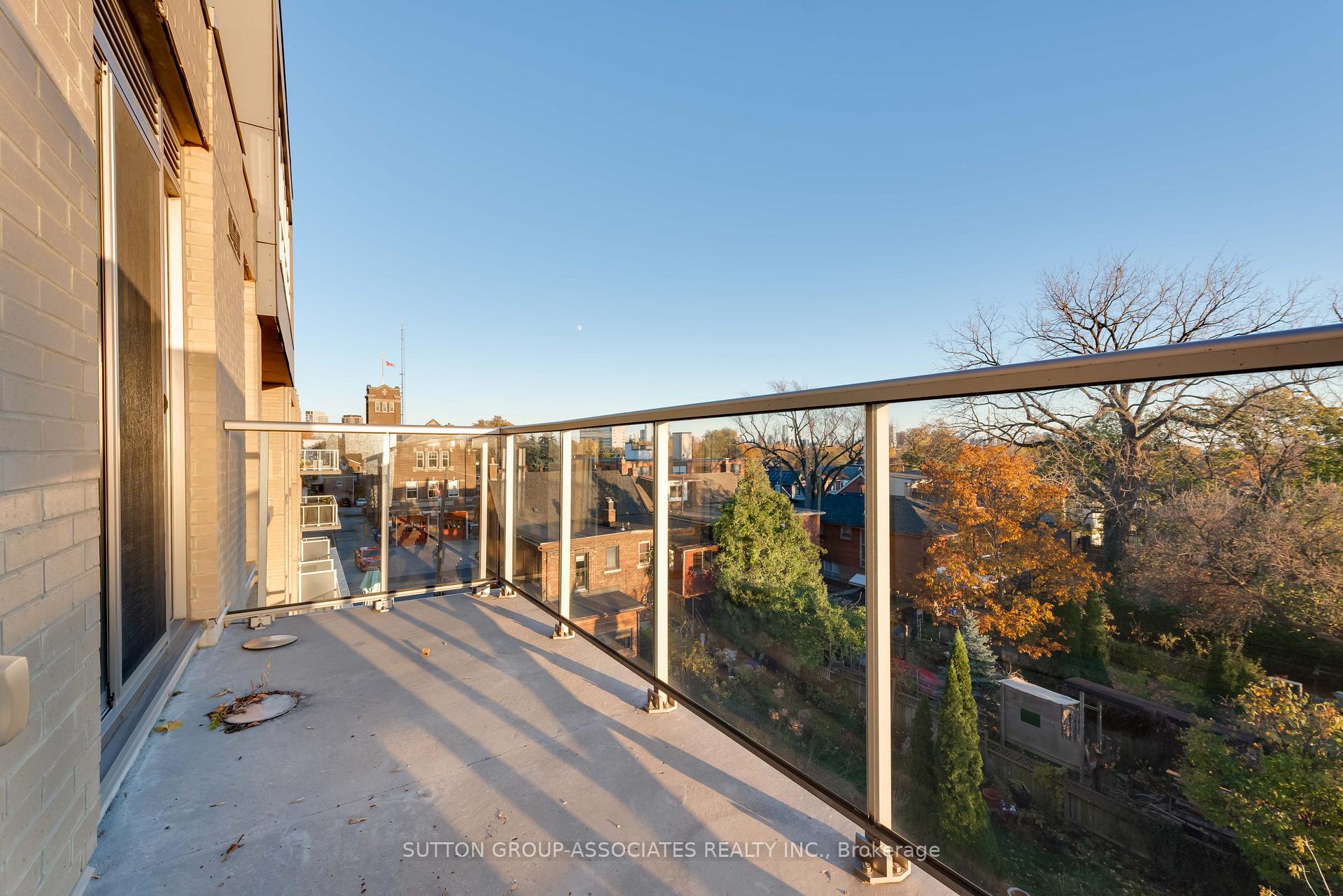 Photo 11 of Unit 413, 835 St Clair Avenue W, Toronto, Wychwood — HOMEH