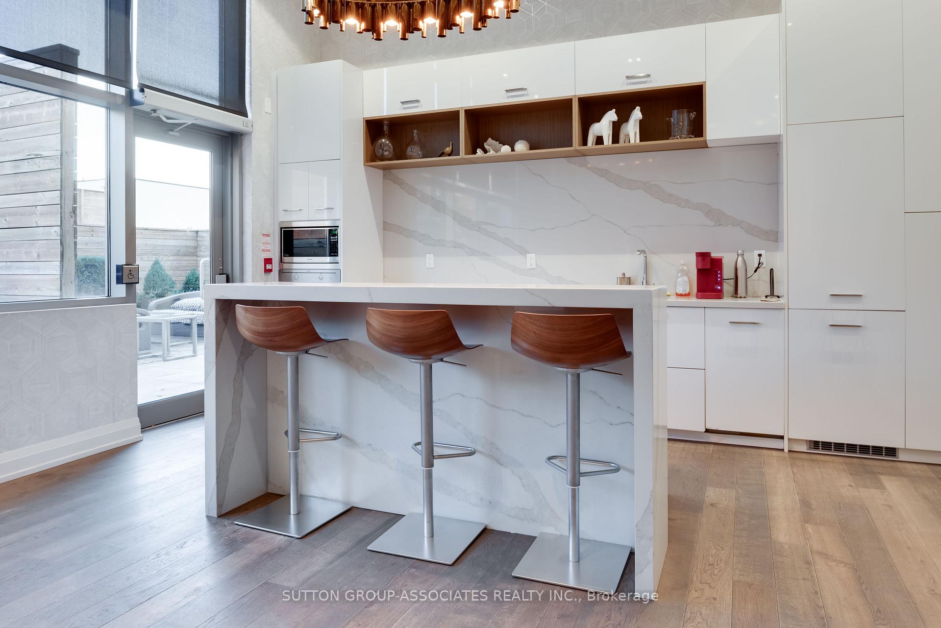 Photo 16 of Unit 413, 835 St Clair Avenue W, Toronto, Wychwood — HOMEH