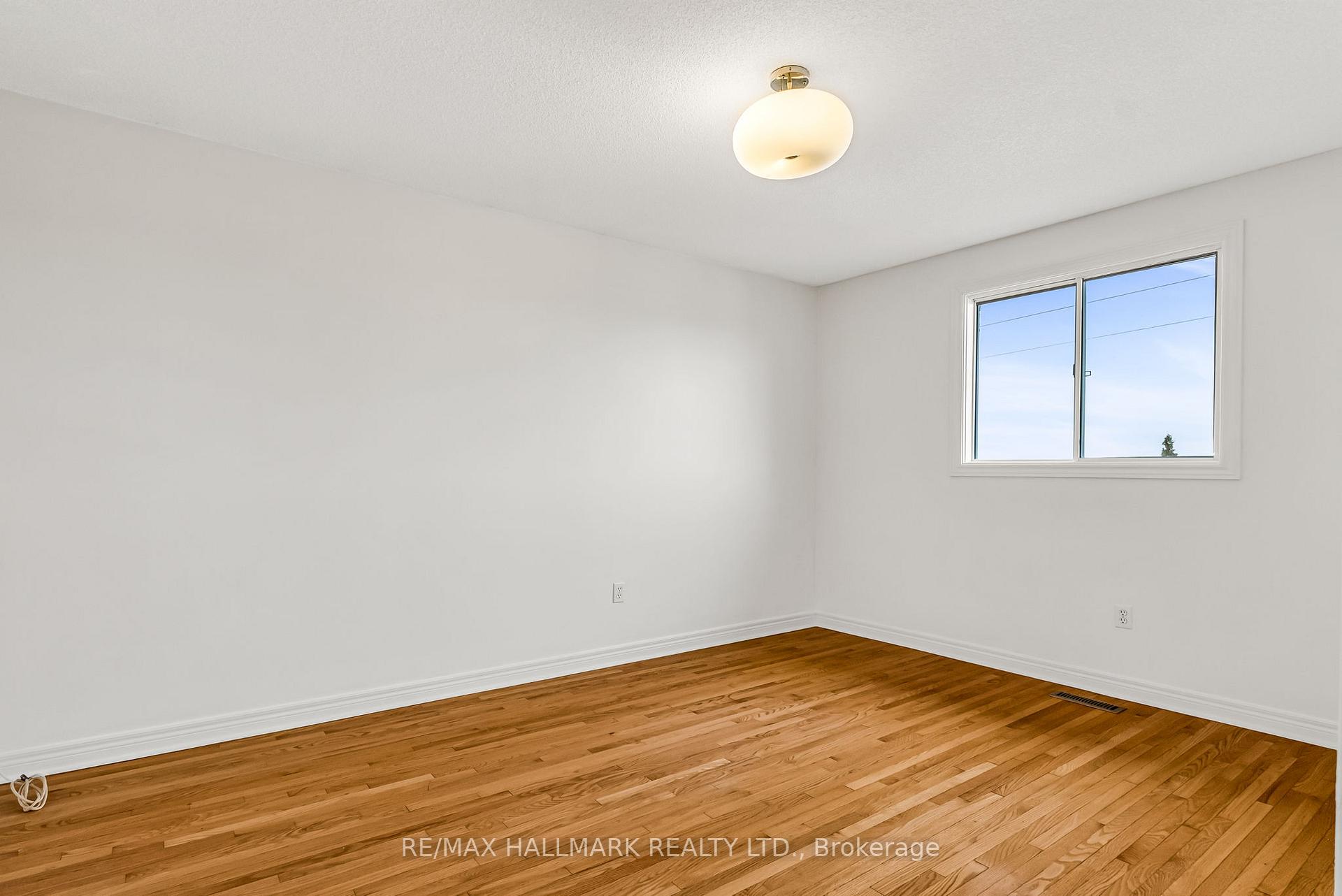 Photo 32 of 79 Aventura Crescent, Vaughan, Sonoma Heights — HOMEH