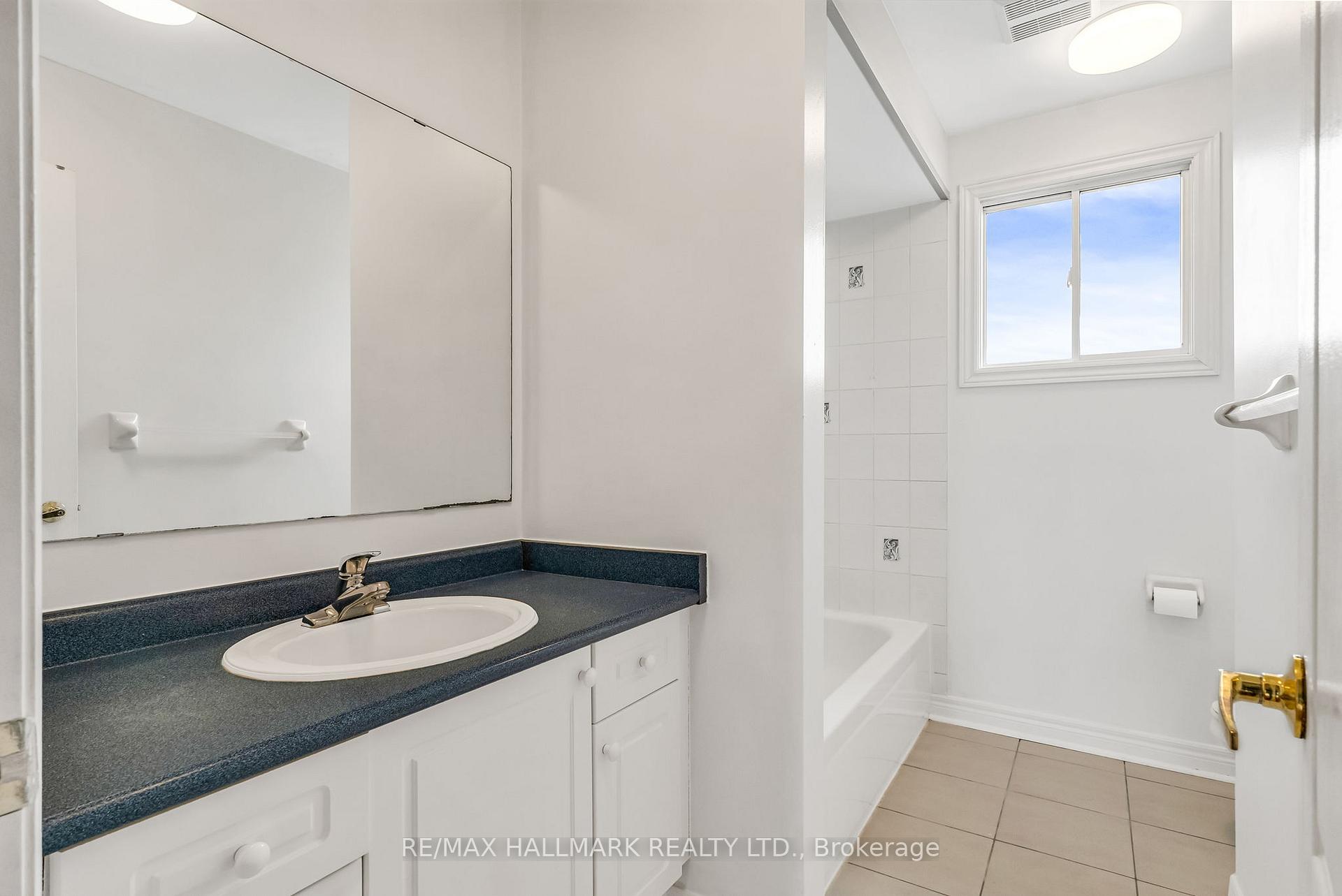 Photo 44 of 79 Aventura Crescent, Vaughan, Sonoma Heights — HOMEH