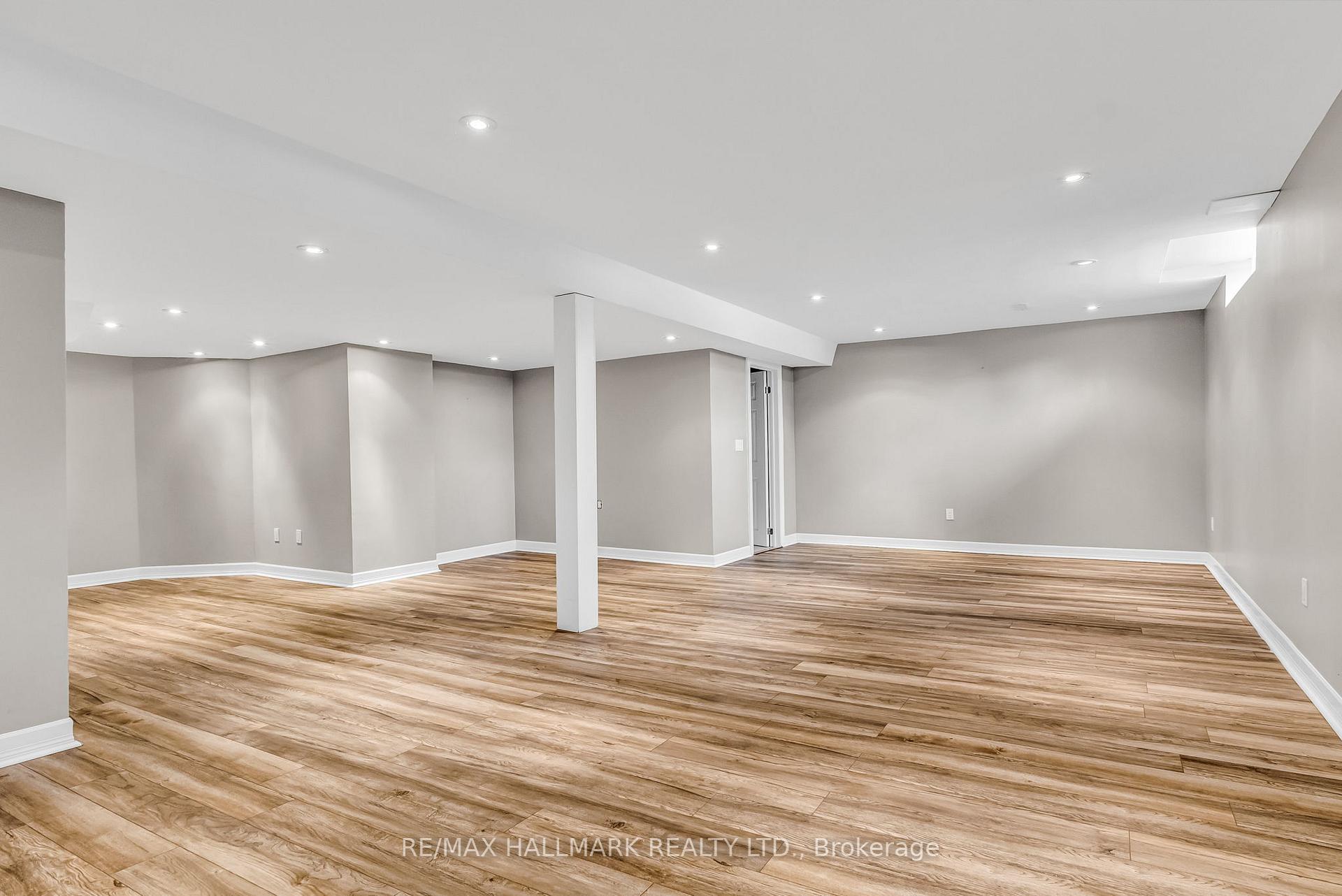 Photo 41 of 79 Aventura Crescent, Vaughan, Sonoma Heights — HOMEH