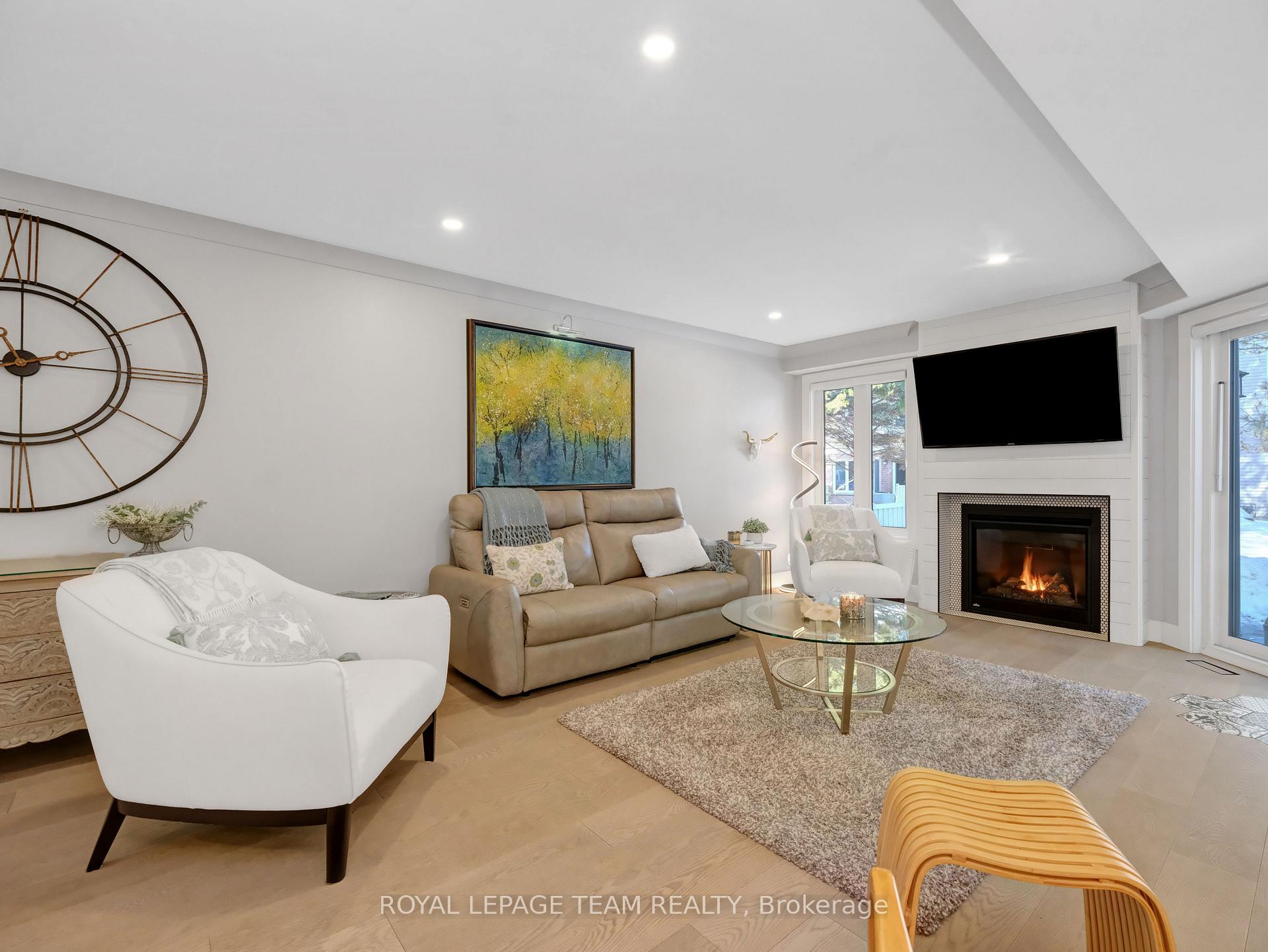 Photo 29 of 107 Dalecroft Crescent, Ottawa, Centrepointe — HOMEH