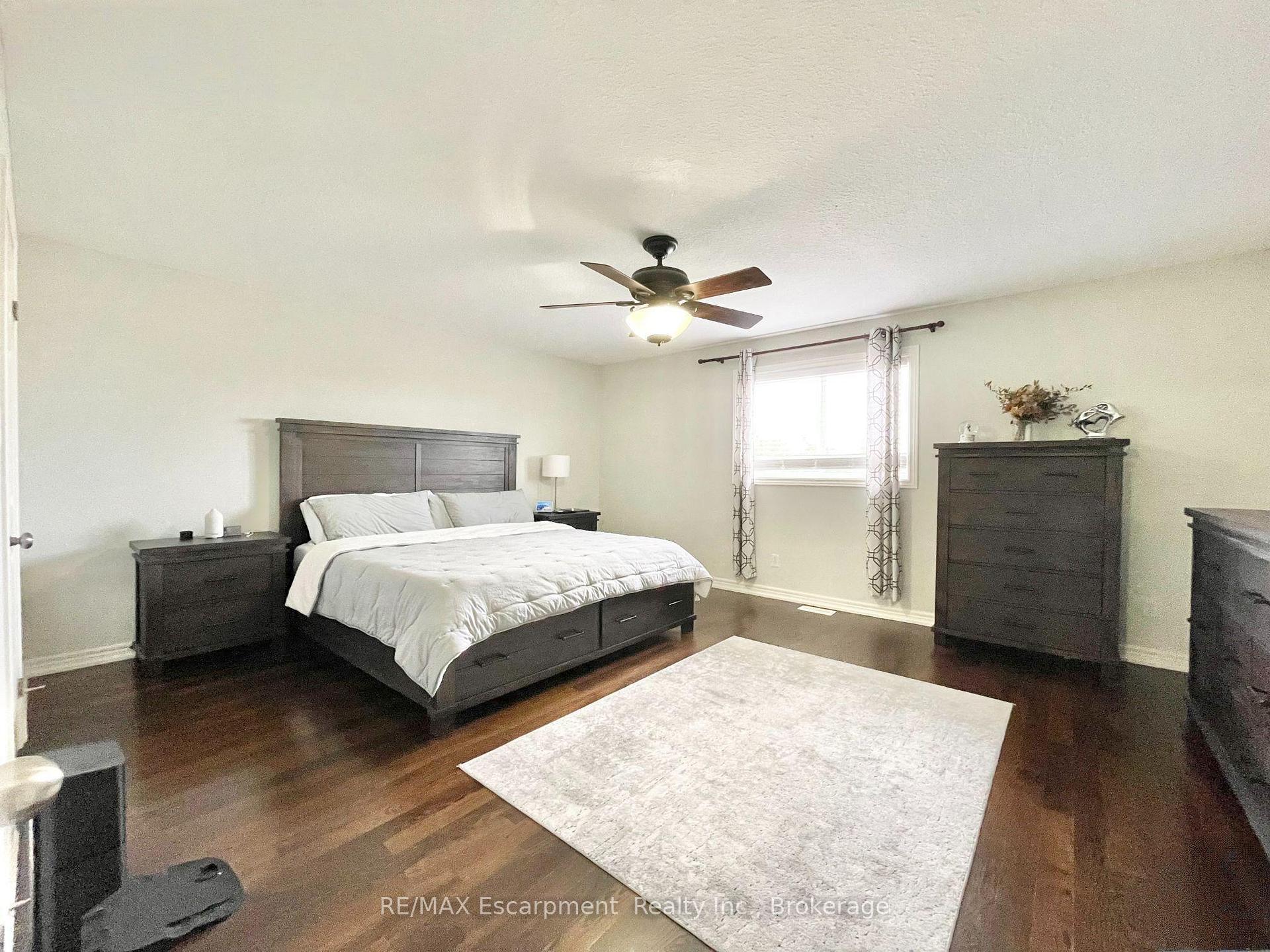 Photo 9 of Unit 6, 78 Peachwood Crescent, Hamilton, Stoney Creek — HOMEH