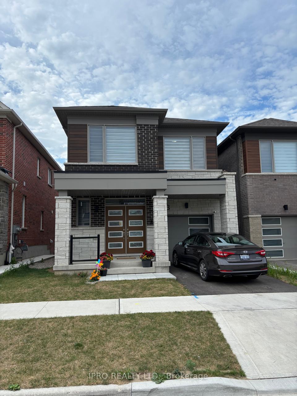 Photo 1 of 63 Histand Trail, Kitchener — HOMEH