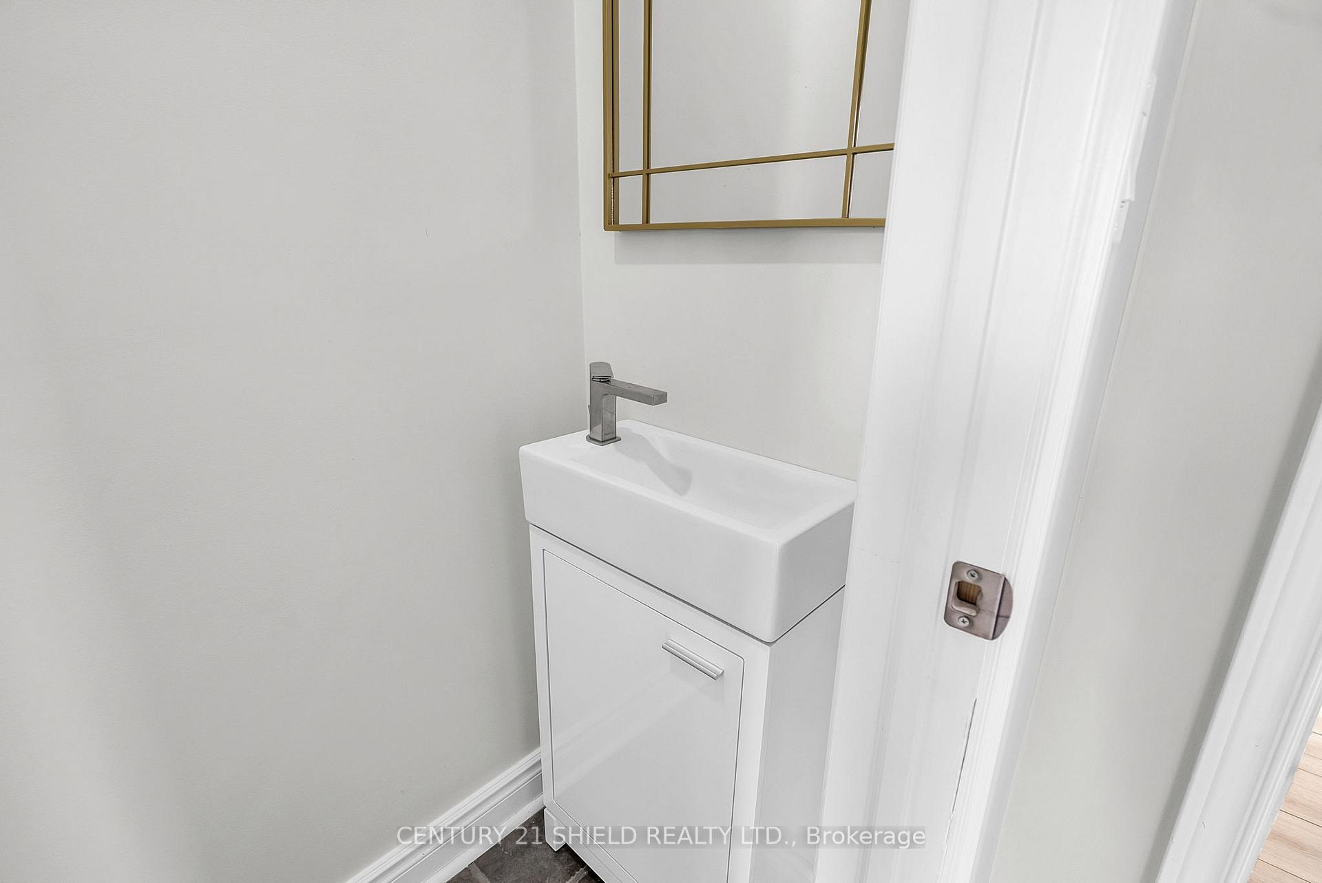 Photo 7 of 543 Gloucester Street N, Cornwall — HOMEH