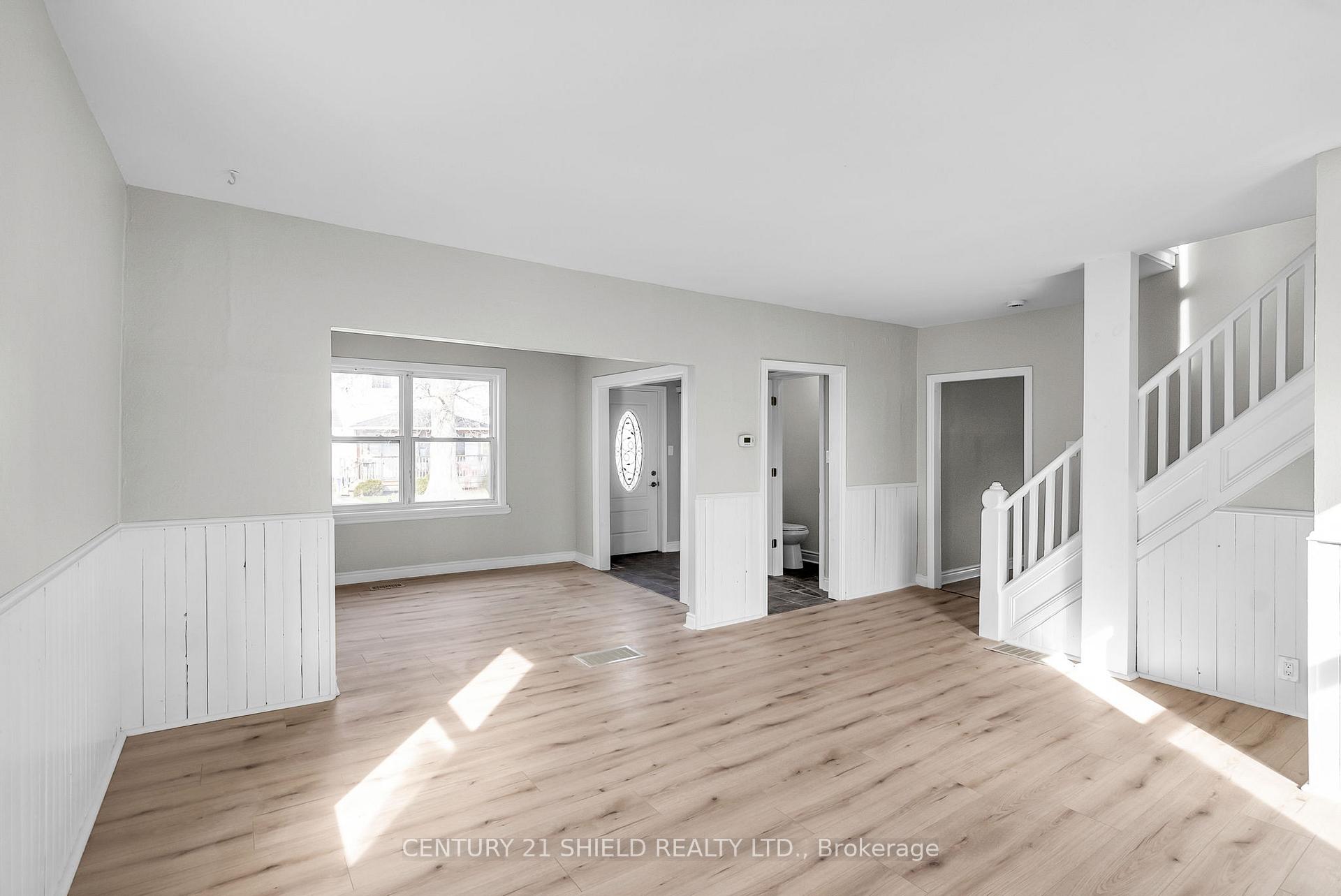 Photo 10 of 543 Gloucester Street N, Cornwall — HOMEH