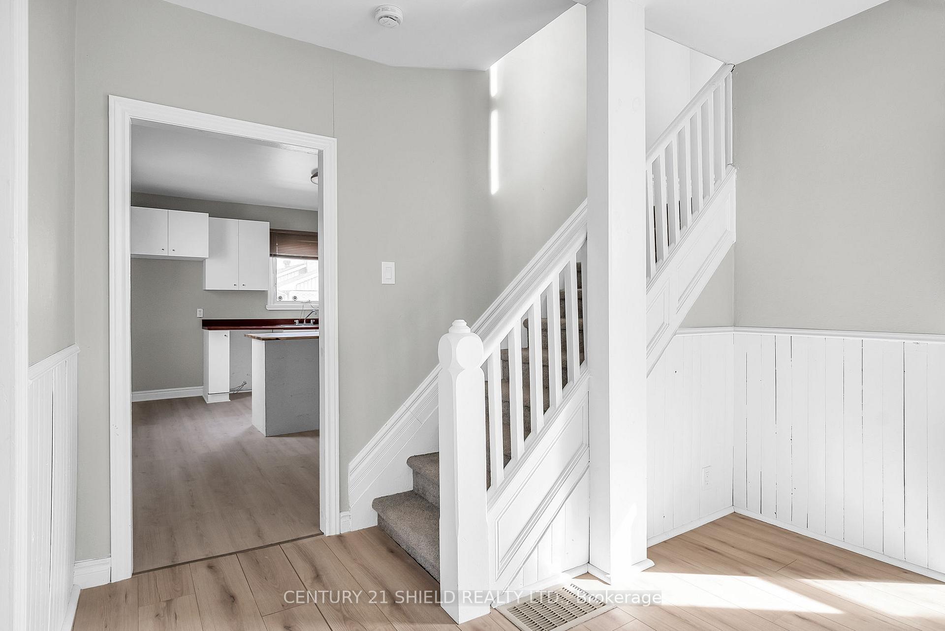 Photo 12 of 543 Gloucester Street N, Cornwall — HOMEH