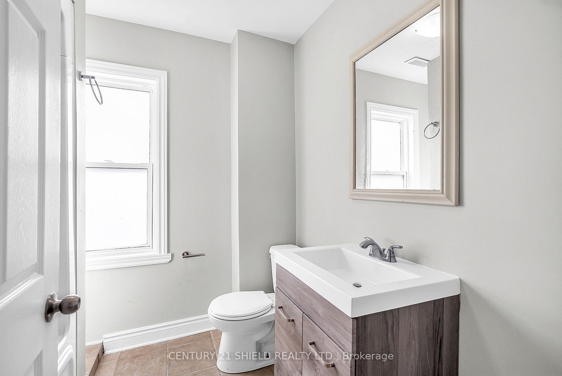 Photo 20 of 543 Gloucester Street N, Cornwall — HOMEH