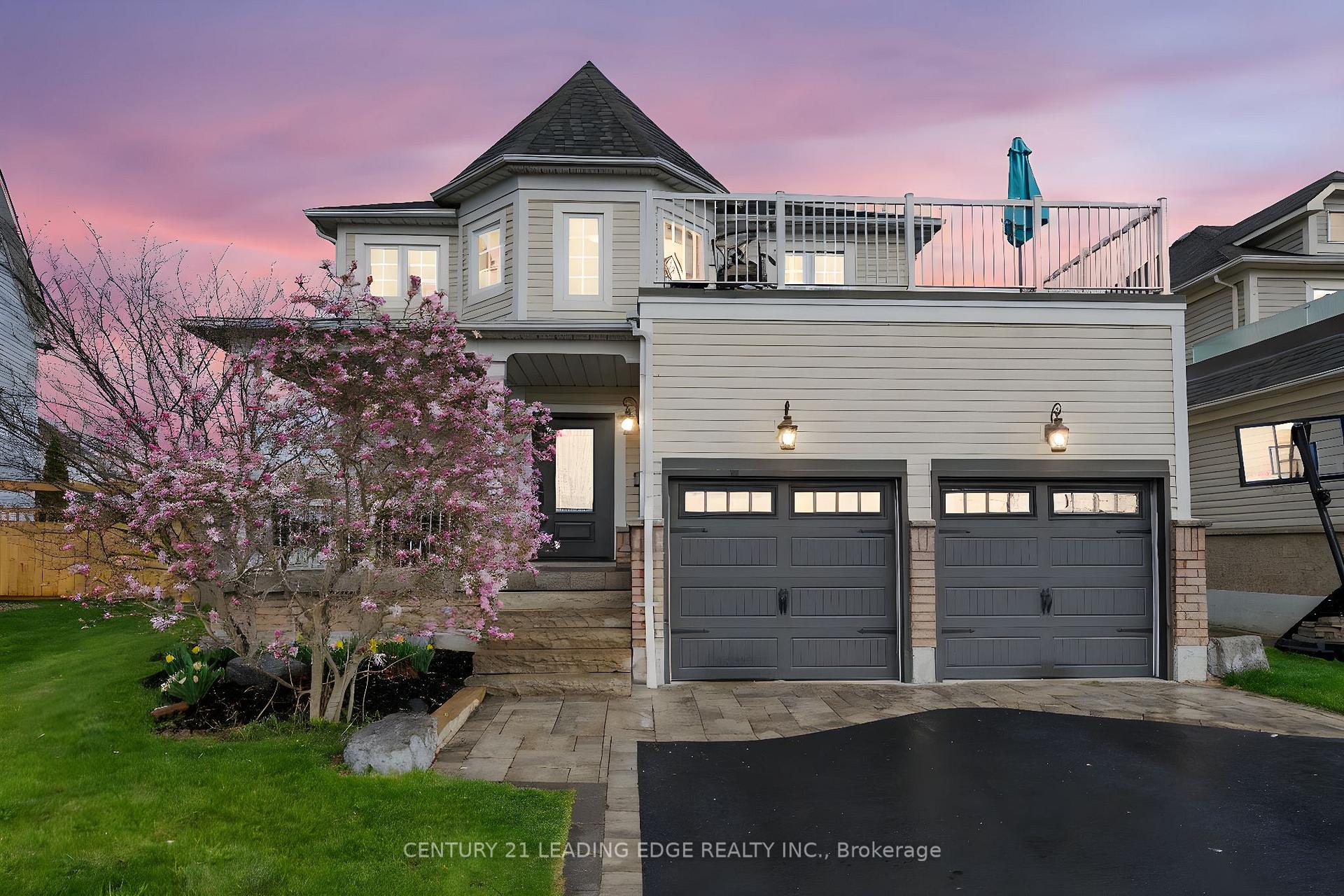 Photo 4 of 5 Eggert Court, Whitby, Port Whitby — HOMEH