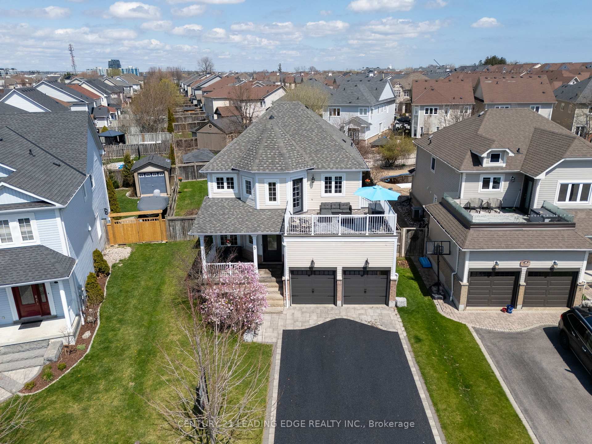 Photo 12 of 5 Eggert Court, Whitby, Port Whitby — HOMEH