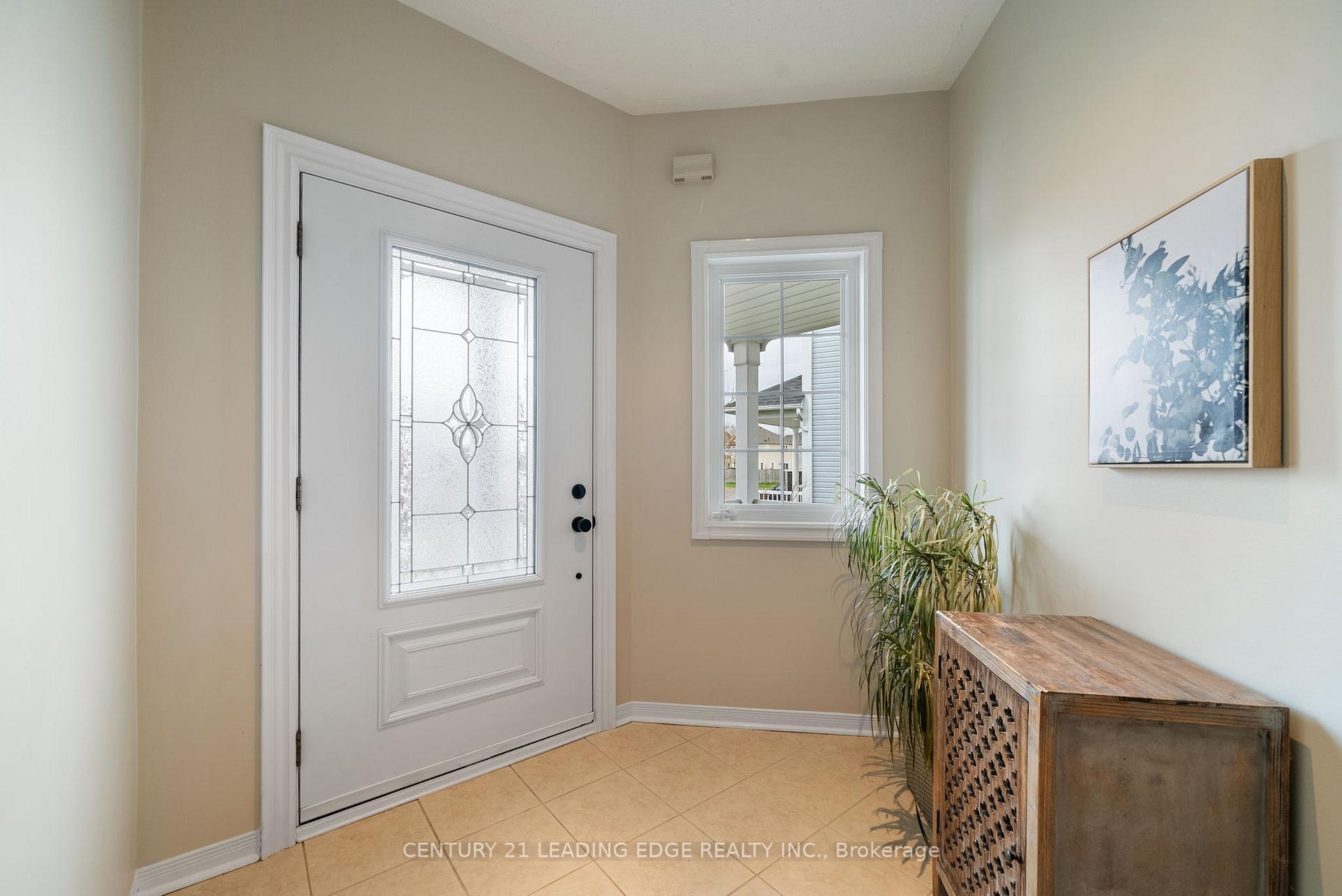 Photo 5 of 5 Eggert Court, Whitby, Port Whitby — HOMEH