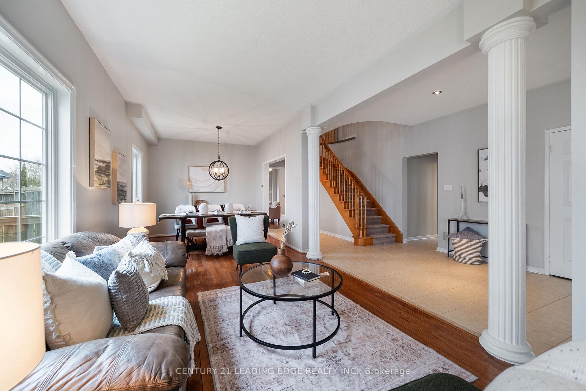 Photo 8 of 5 Eggert Court, Whitby, Port Whitby — HOMEH