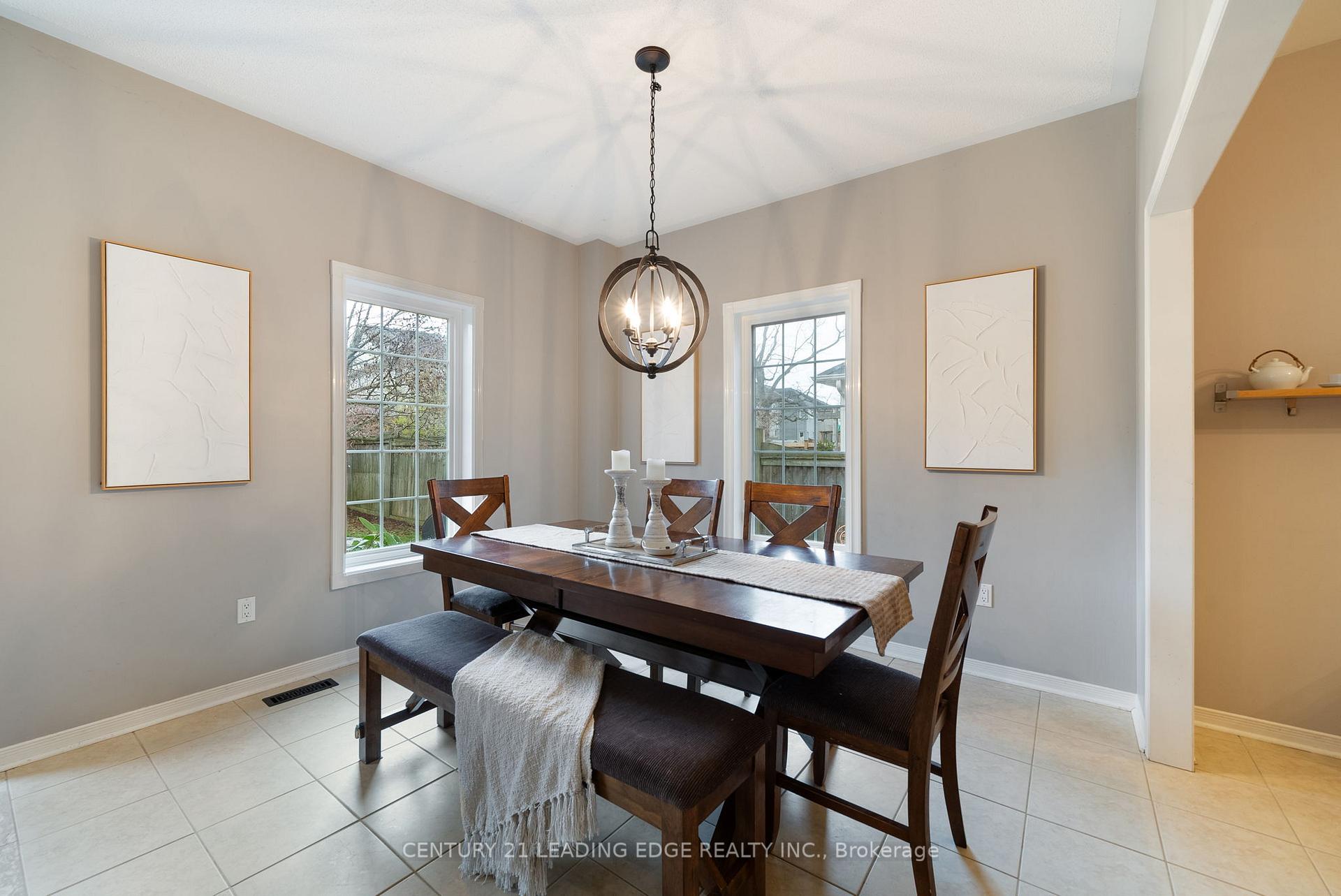 Photo 14 of 5 Eggert Court, Whitby, Port Whitby — HOMEH
