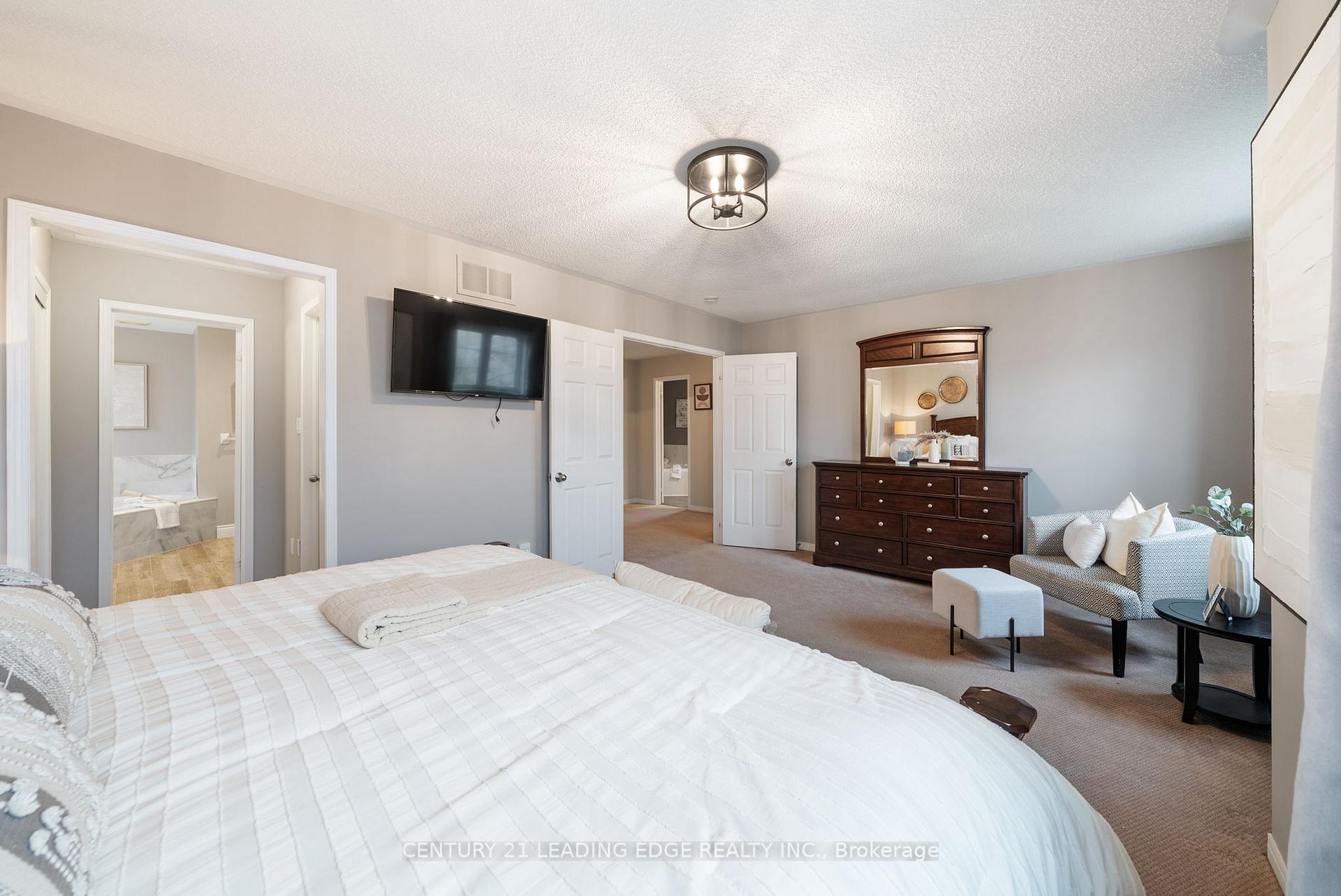 Photo 23 of 5 Eggert Court, Whitby, Port Whitby — HOMEH