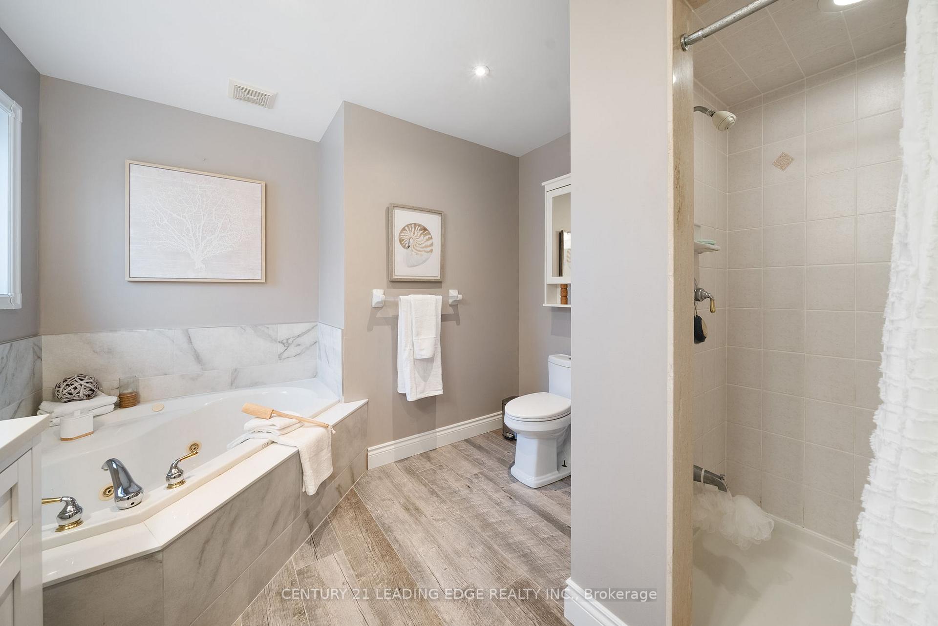 Photo 32 of 5 Eggert Court, Whitby, Port Whitby — HOMEH