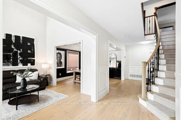 Photo 3 of 32 Brookhouse Drive, Clarington, Newcastle — HOMEH