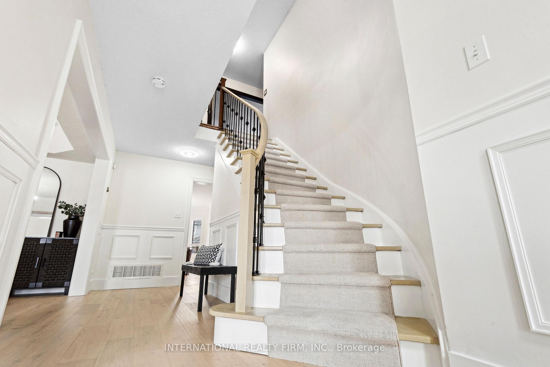 Photo 30 of 32 Brookhouse Drive, Clarington, Newcastle — HOMEH