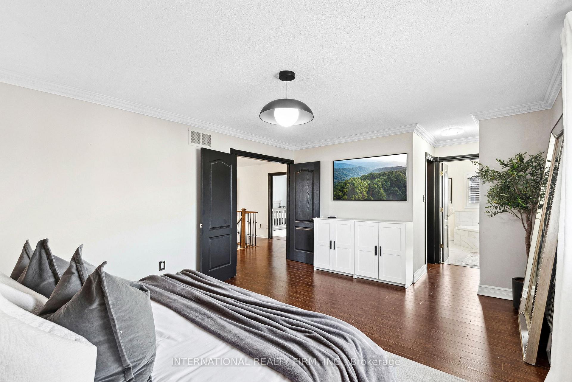 Photo 24 of 32 Brookhouse Drive, Clarington, Newcastle — HOMEH