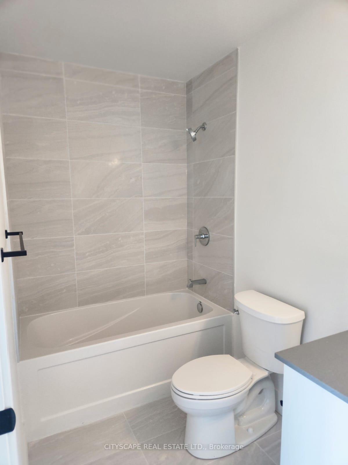 Photo 11 of Unit 807, 2782 Barton Street E, Hamilton, Riverdale — HOMEH