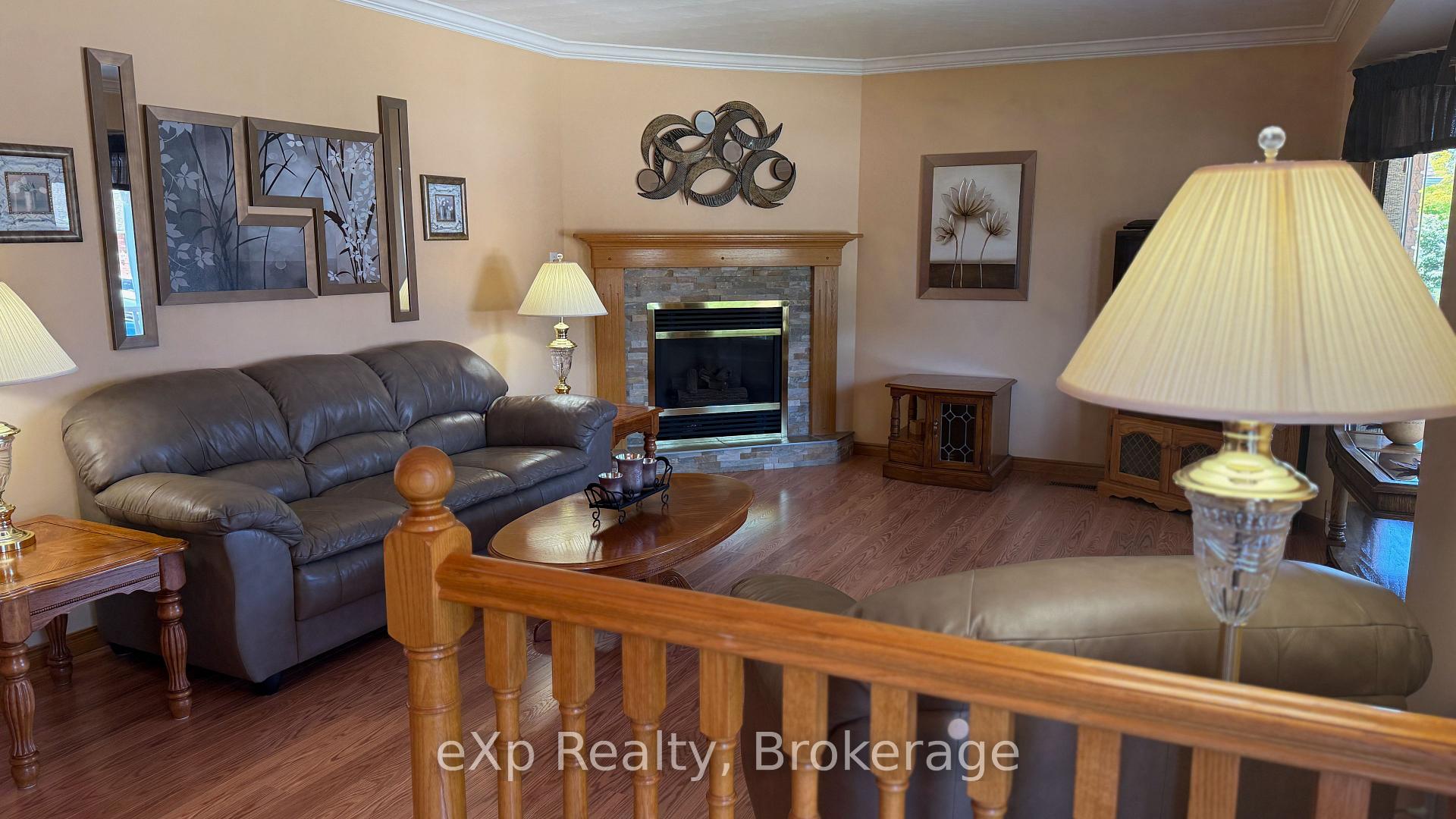 Photo 6 of 655 17th Street Crescent, Hanover — HOMEH