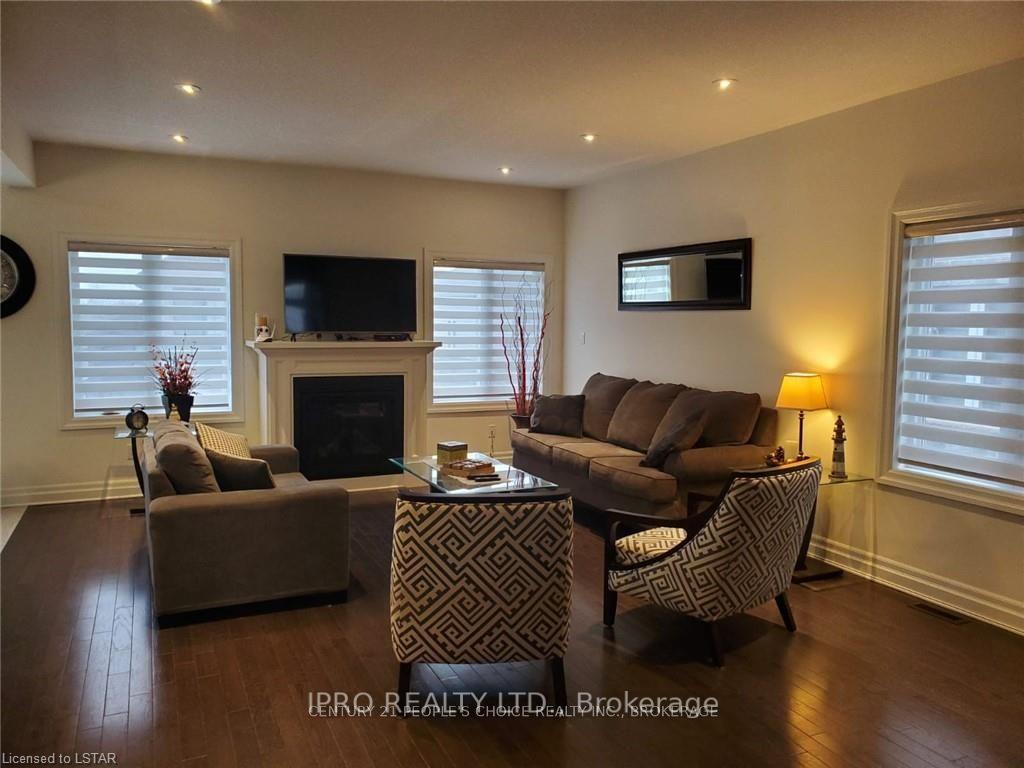 Photo 3 of 2579 Sheffield Boulevard, London, South U — HOMEH