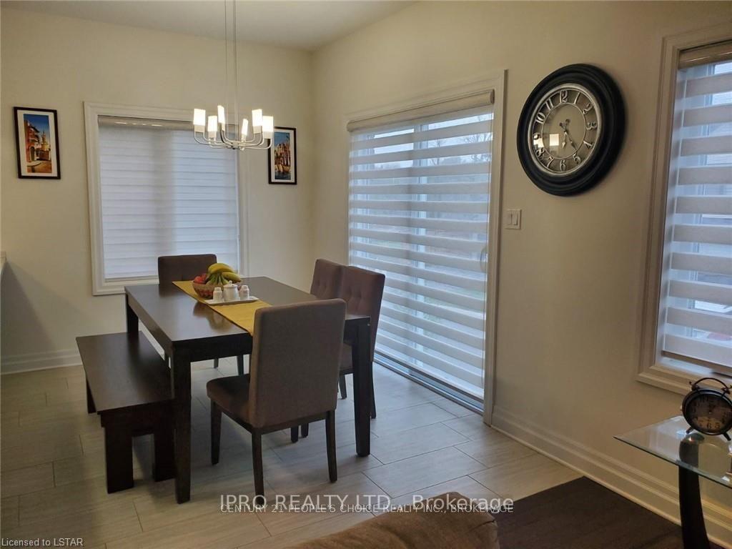 Photo 4 of 2579 Sheffield Boulevard, London, South U — HOMEH