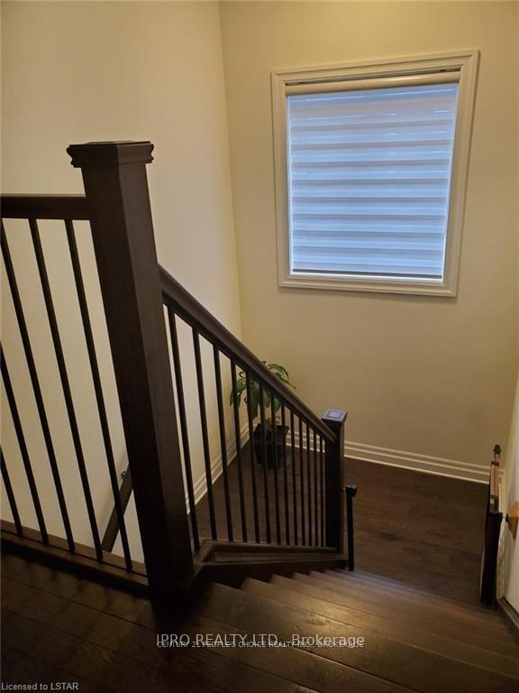 Photo 5 of 2579 Sheffield Boulevard, London, South U — HOMEH